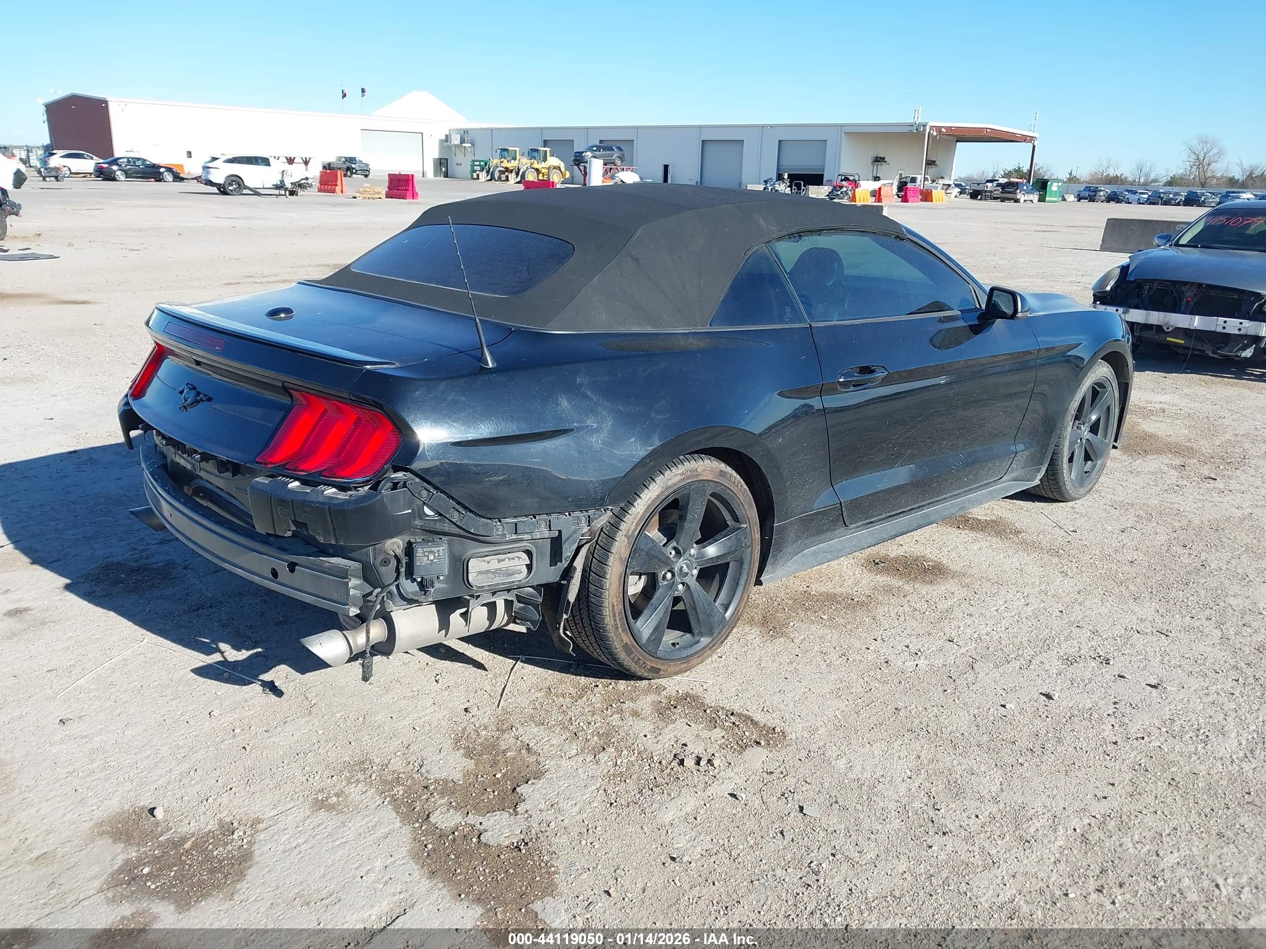 FORD MUSTANG image 4