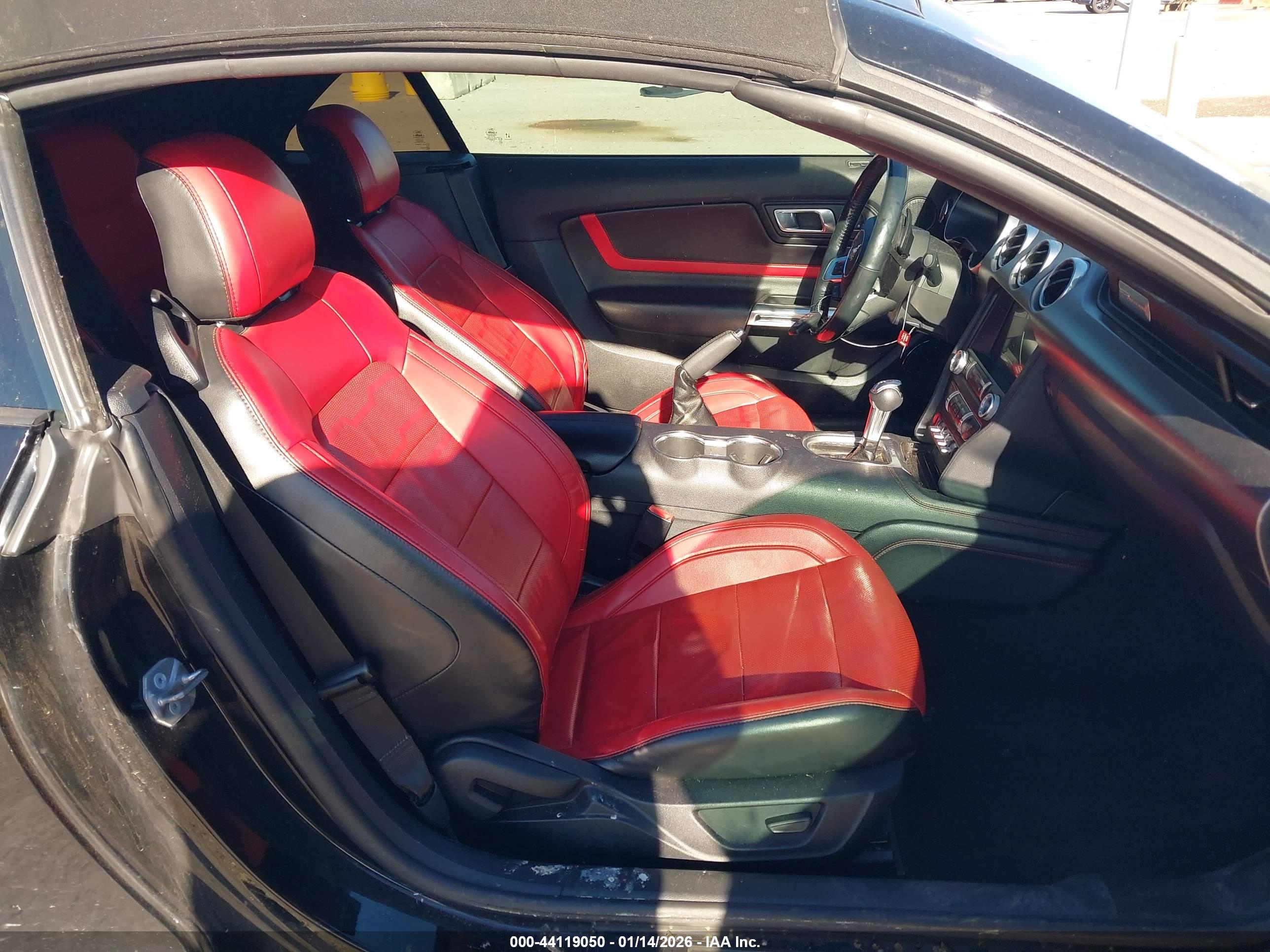 FORD MUSTANG image 5