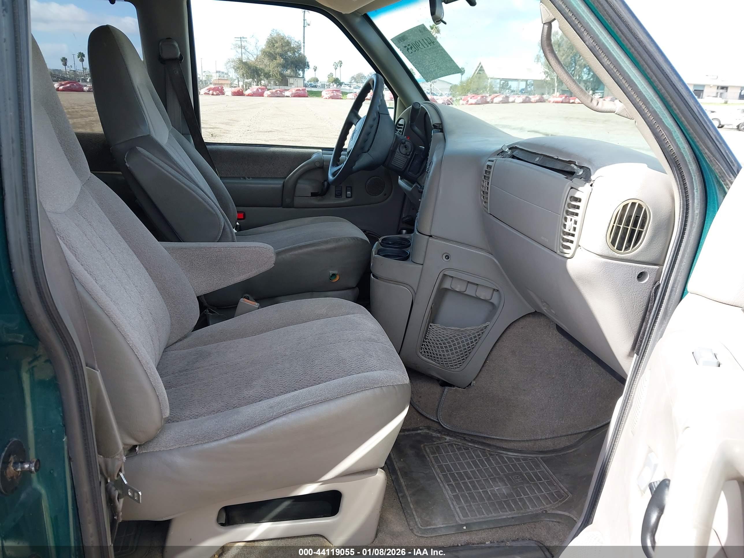 CHEVROLET ASTRO image 5