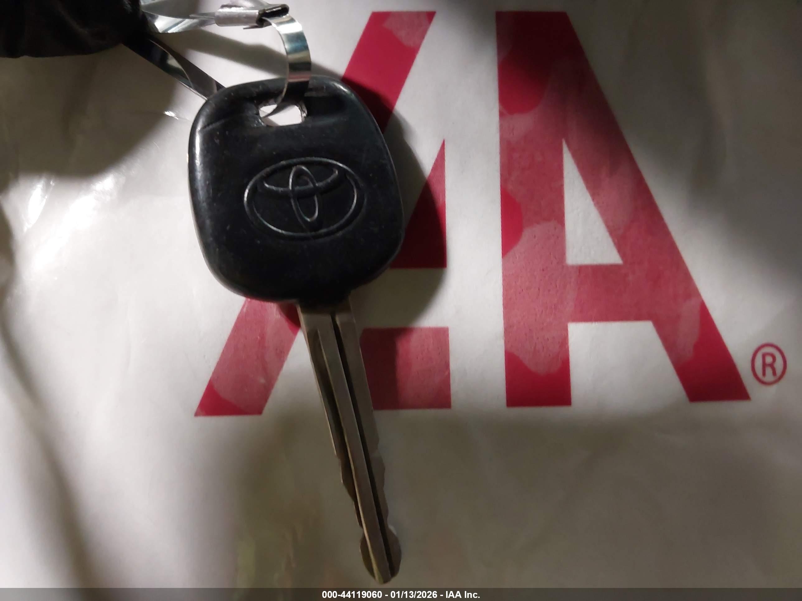 TOYOTA TACOMA image 11
