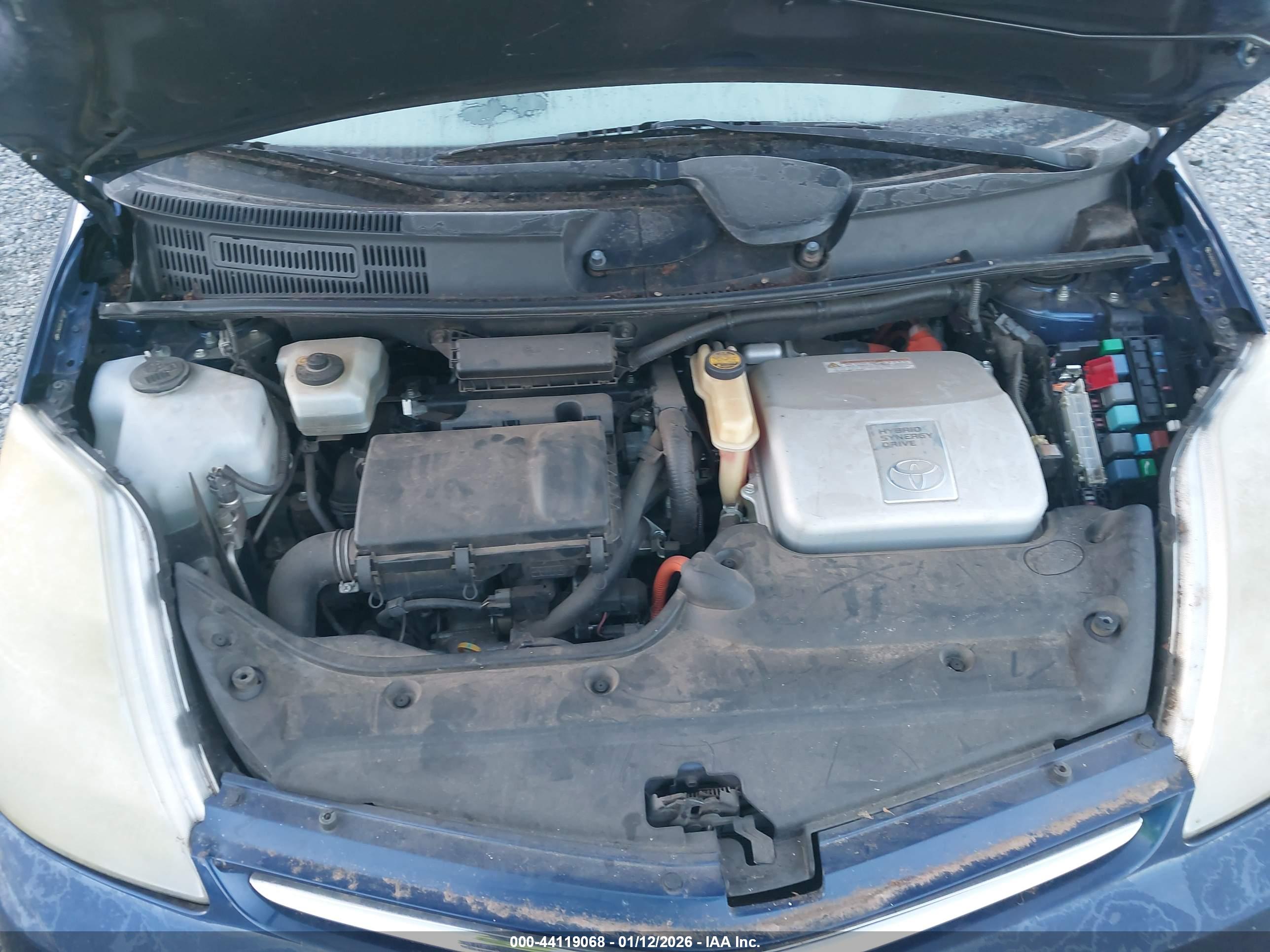 TOYOTA PRIUS image 10