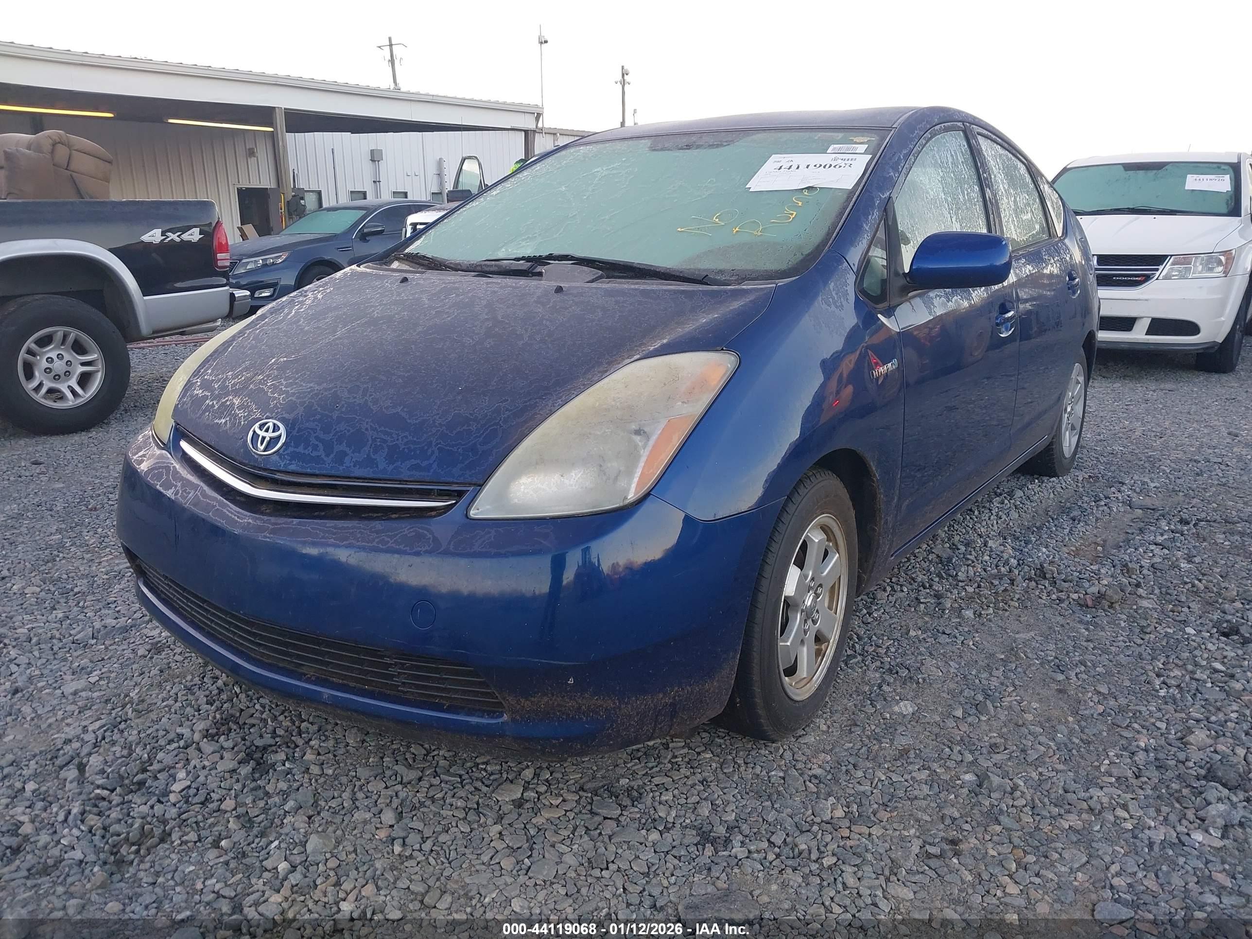 TOYOTA PRIUS image 2