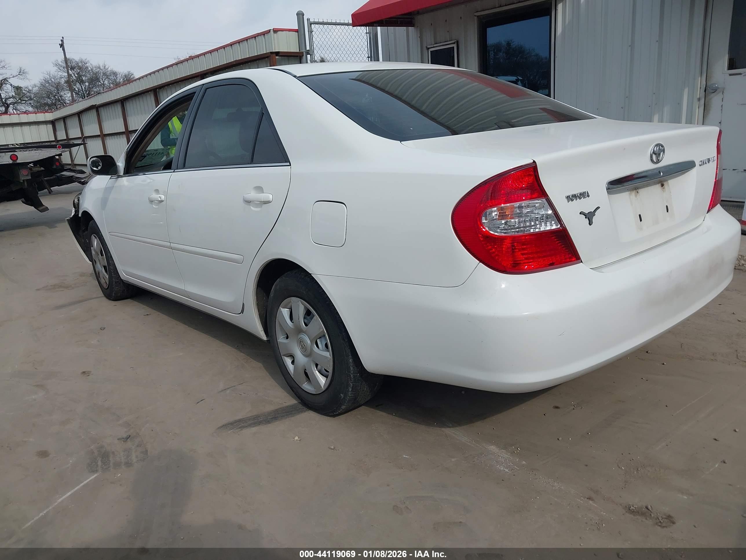 TOYOTA CAMRY image 3