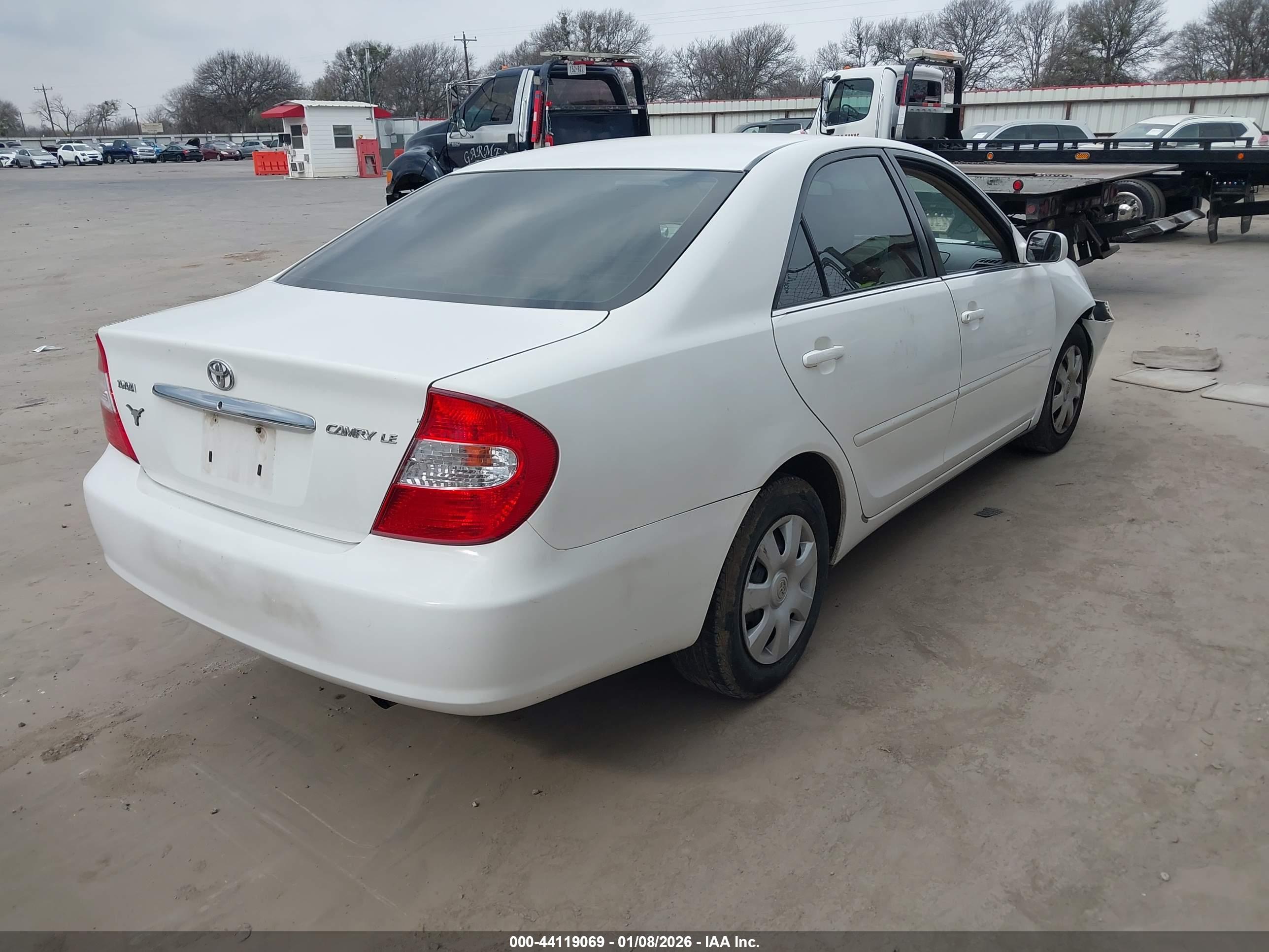 TOYOTA CAMRY image 4