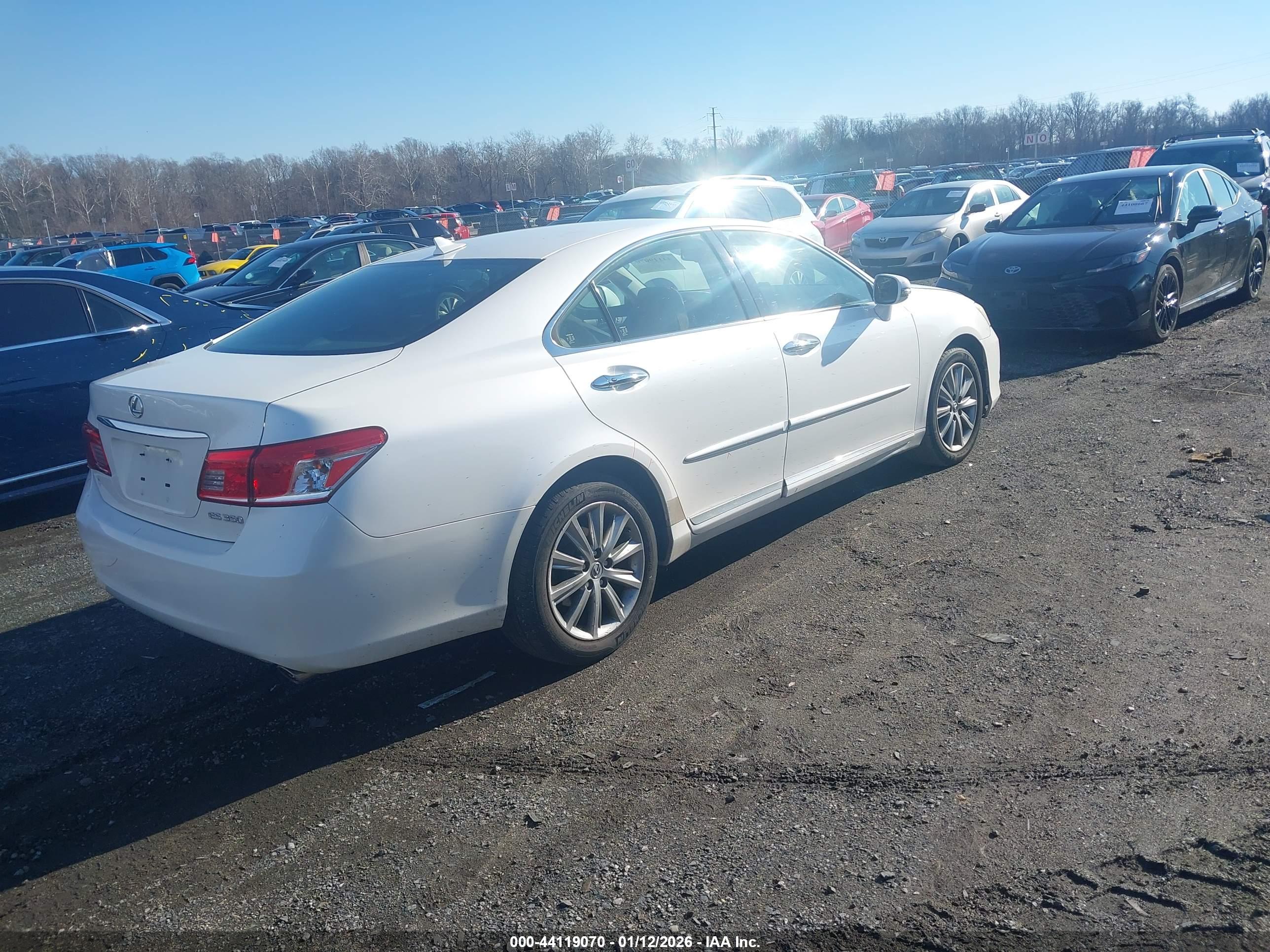 LEXUS ES image 4