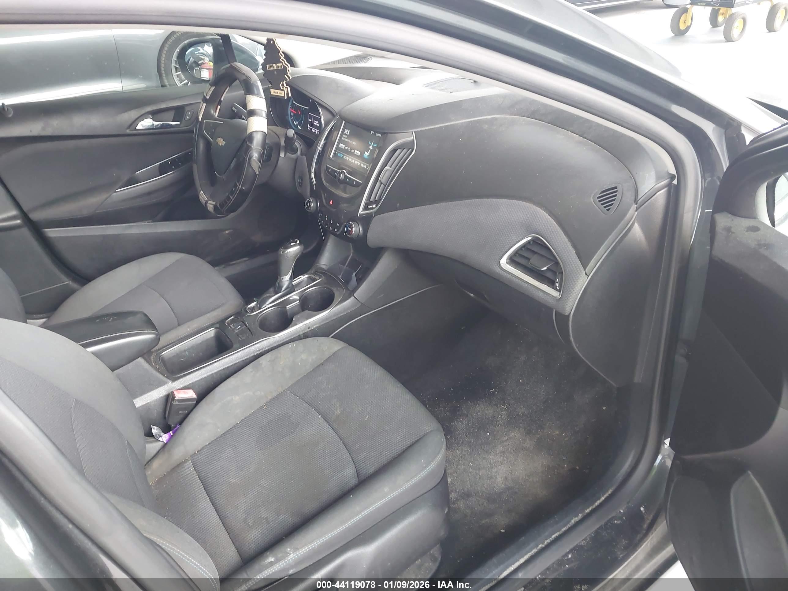 CHEVROLET CRUZE image 5