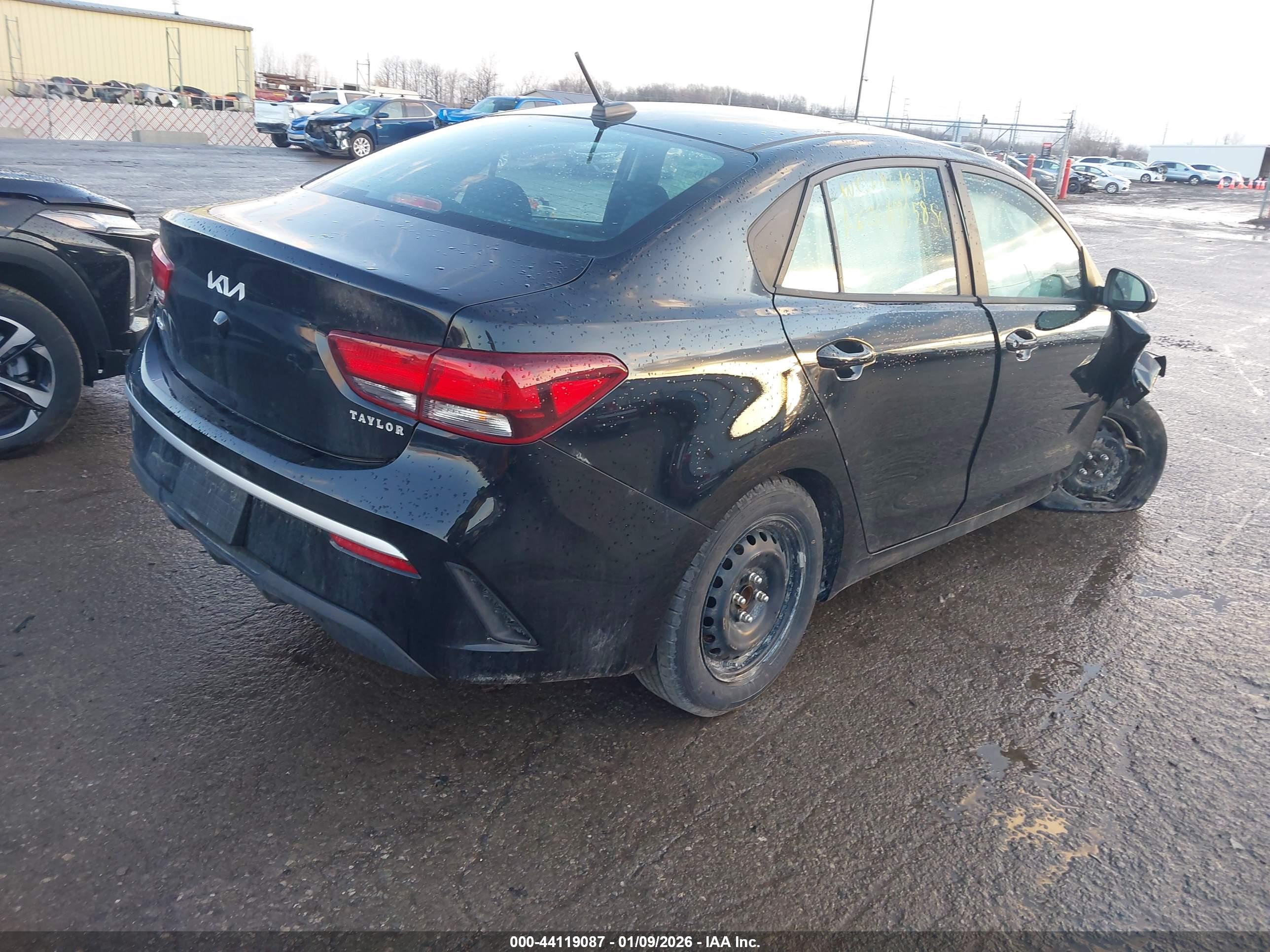 KIA RIO image 4