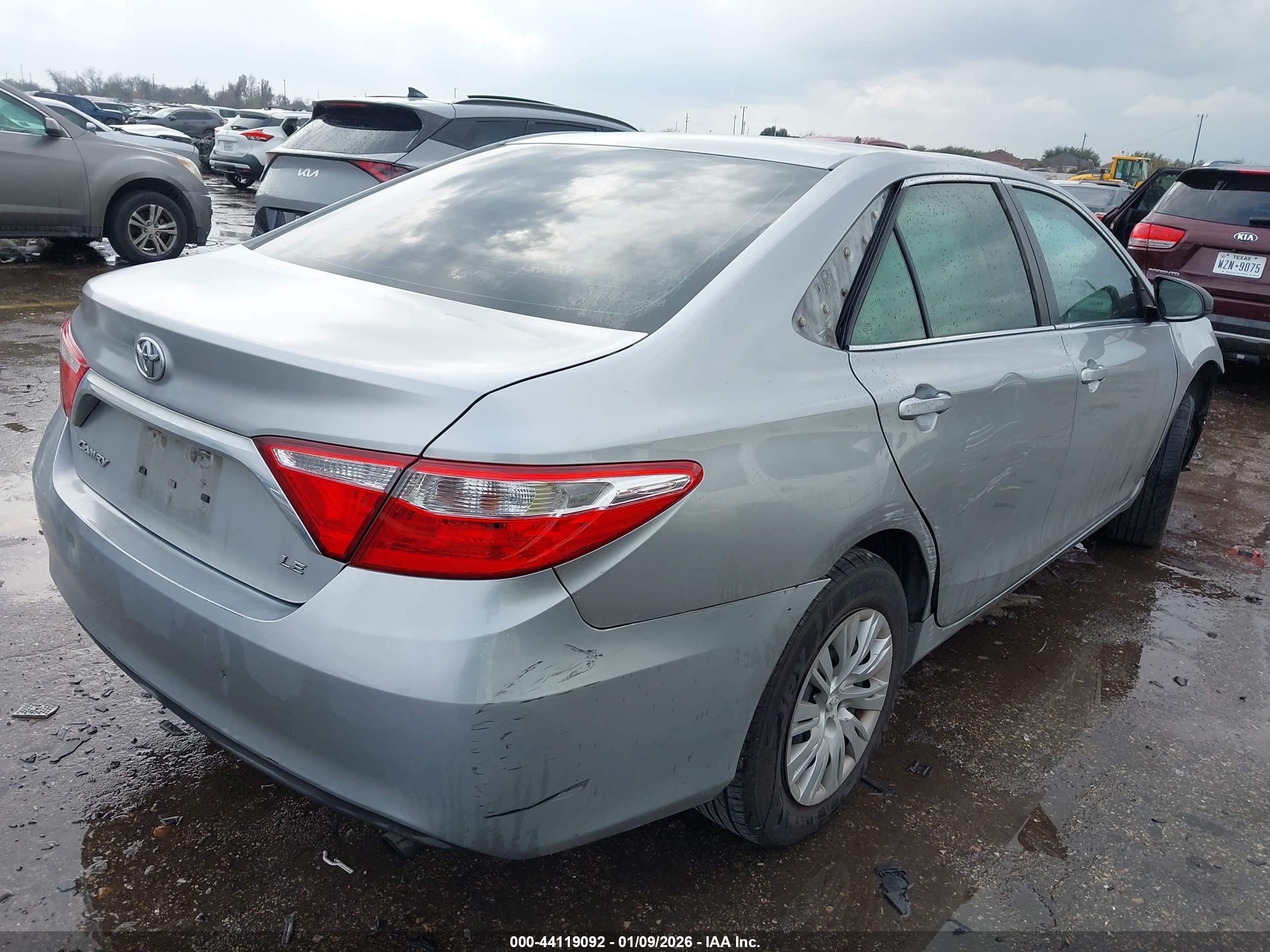 TOYOTA CAMRY image 4