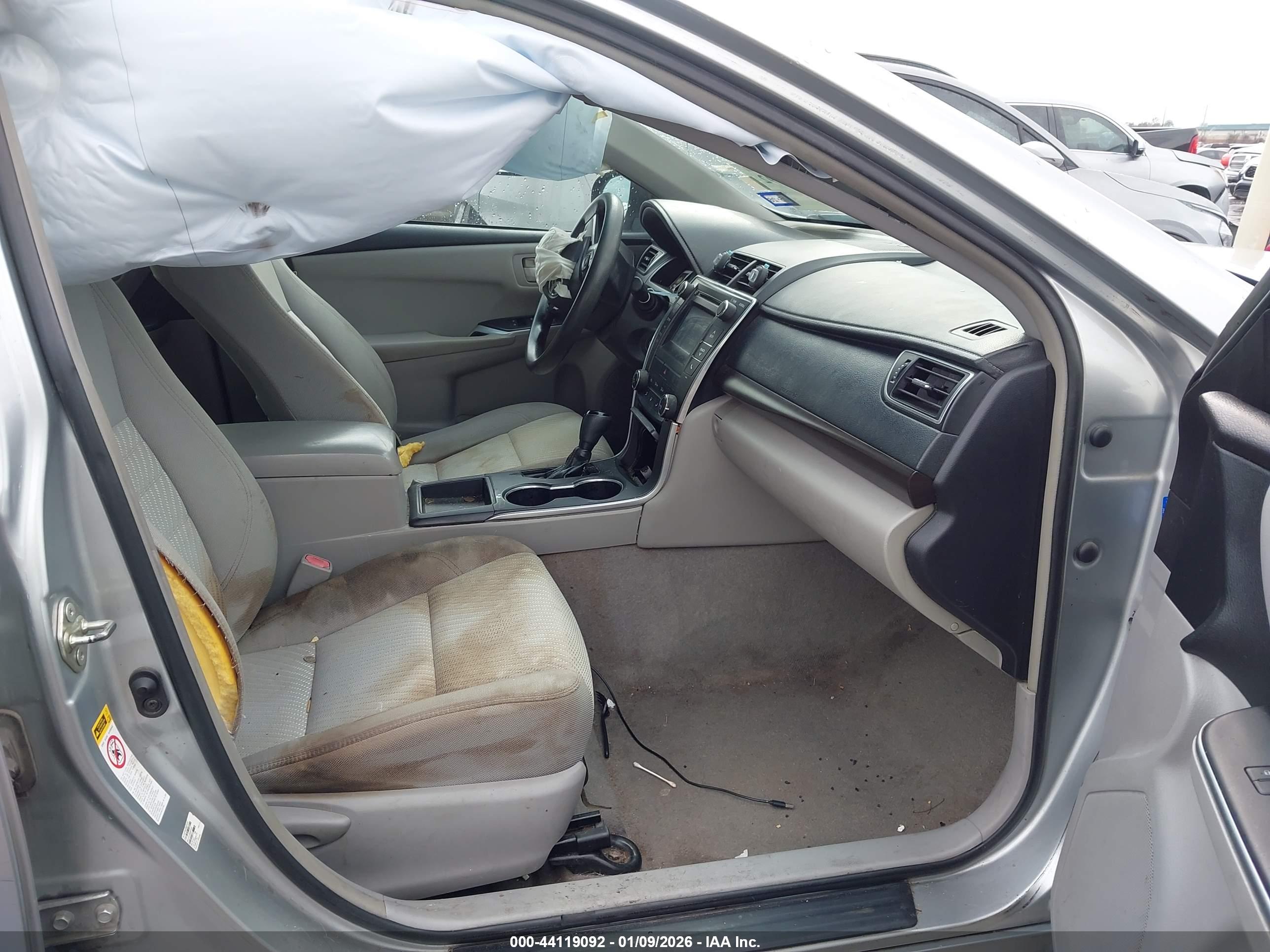 TOYOTA CAMRY image 5