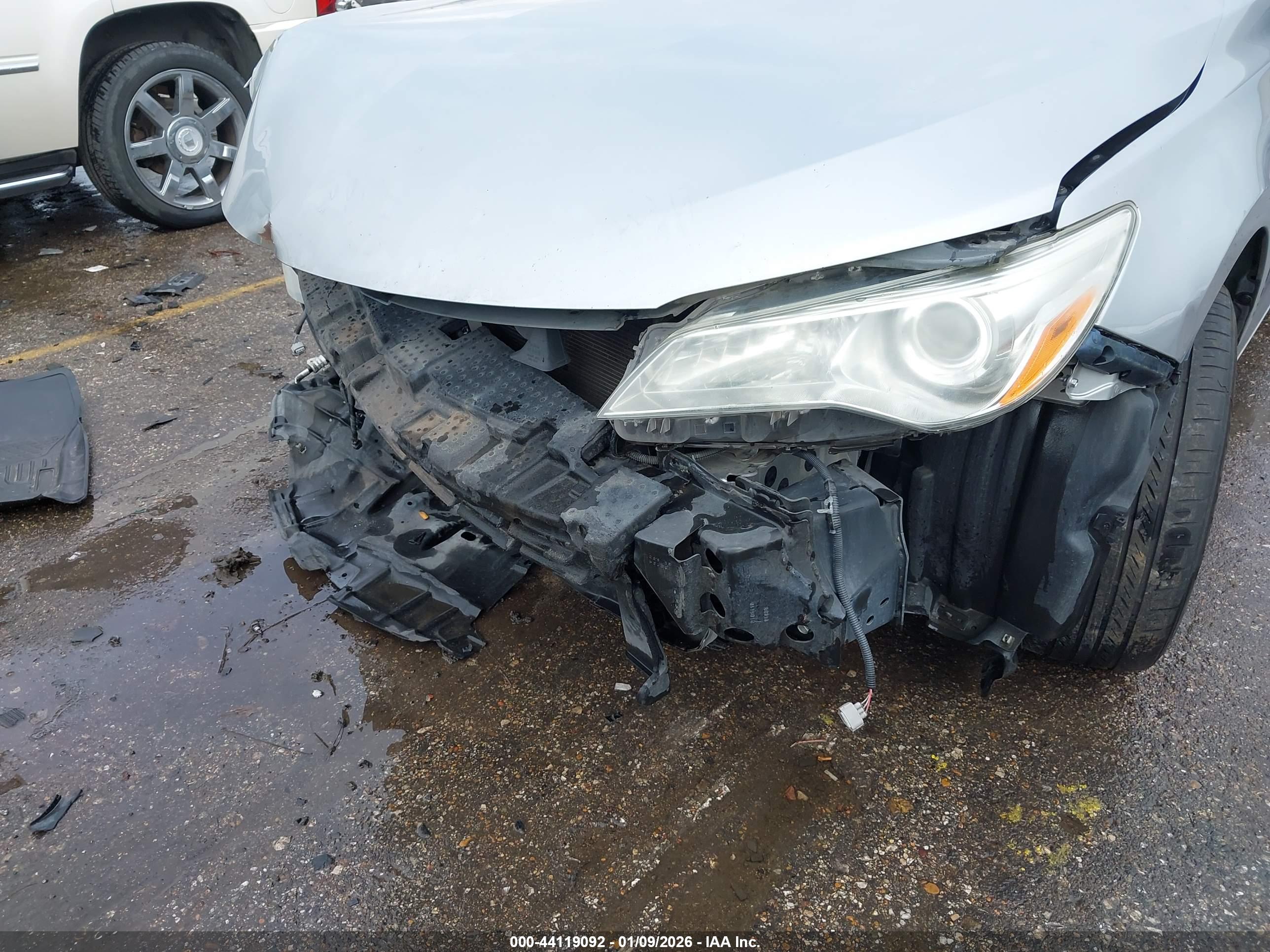 TOYOTA CAMRY image 6