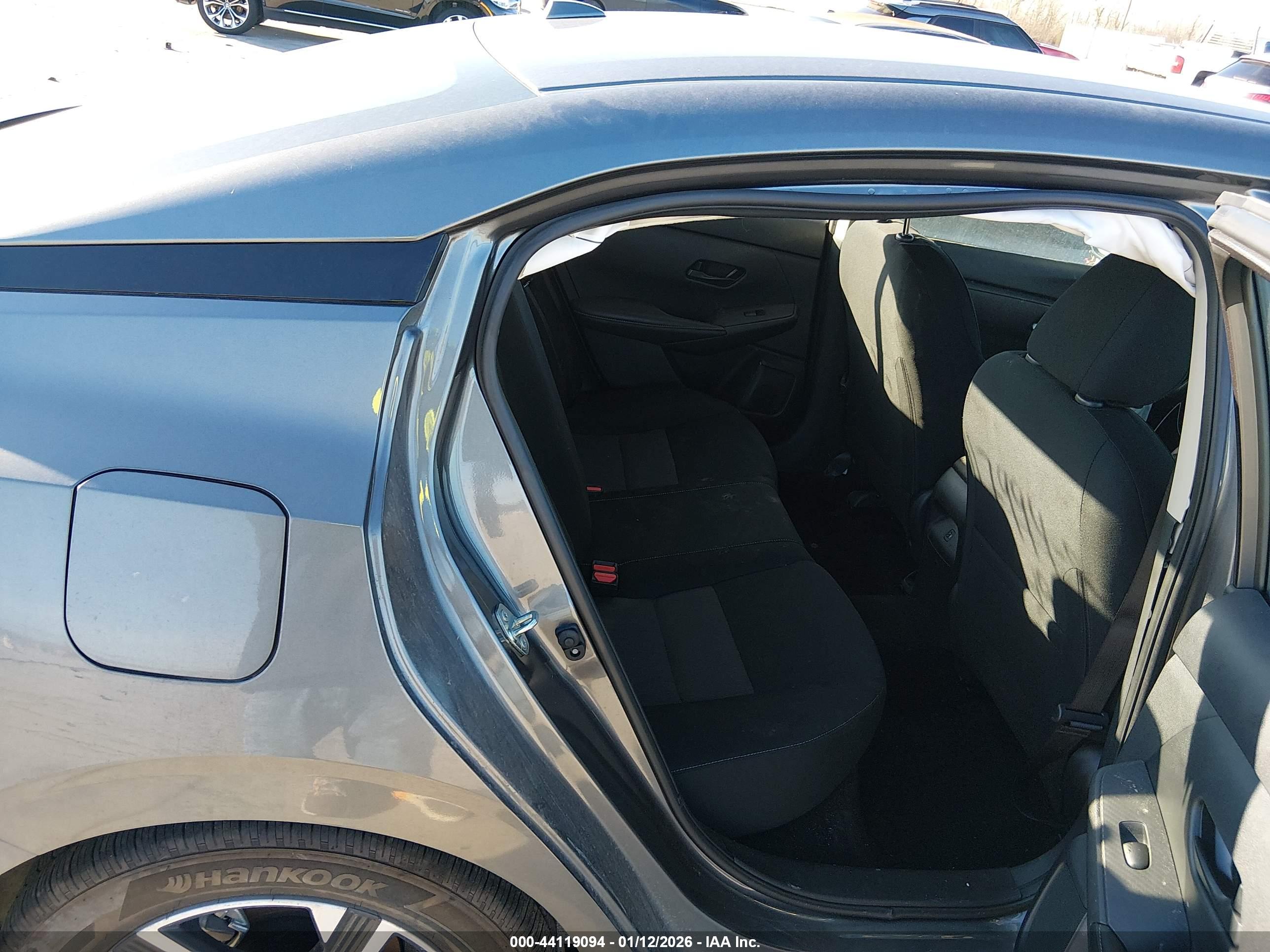 NISSAN SENTRA image 8