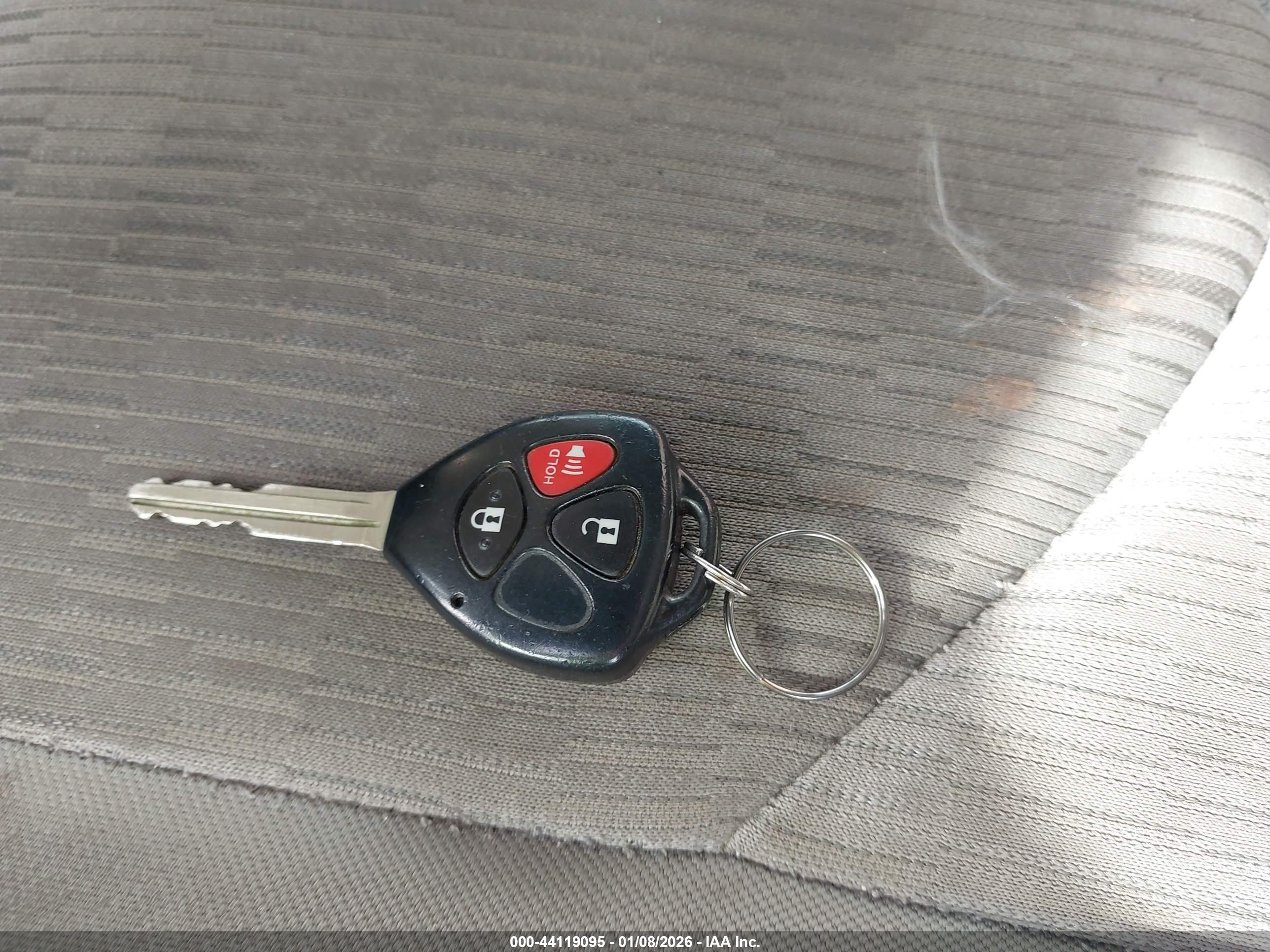 TOYOTA RAV4 image 11