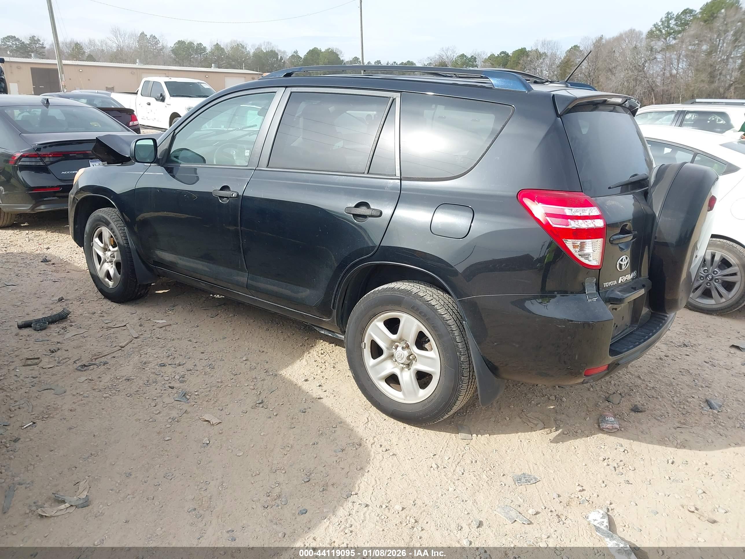 TOYOTA RAV4 image 3