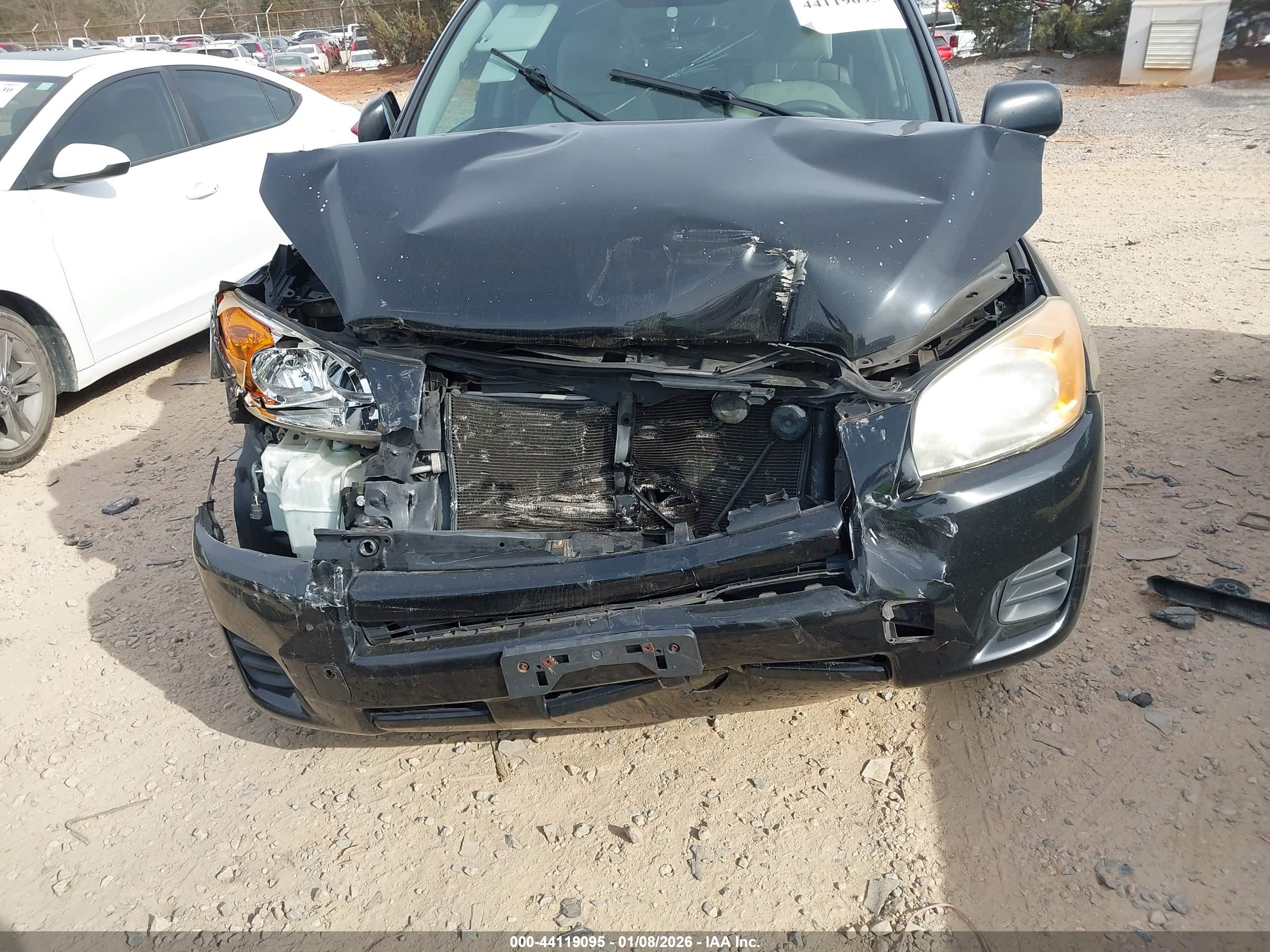 TOYOTA RAV4 image 6