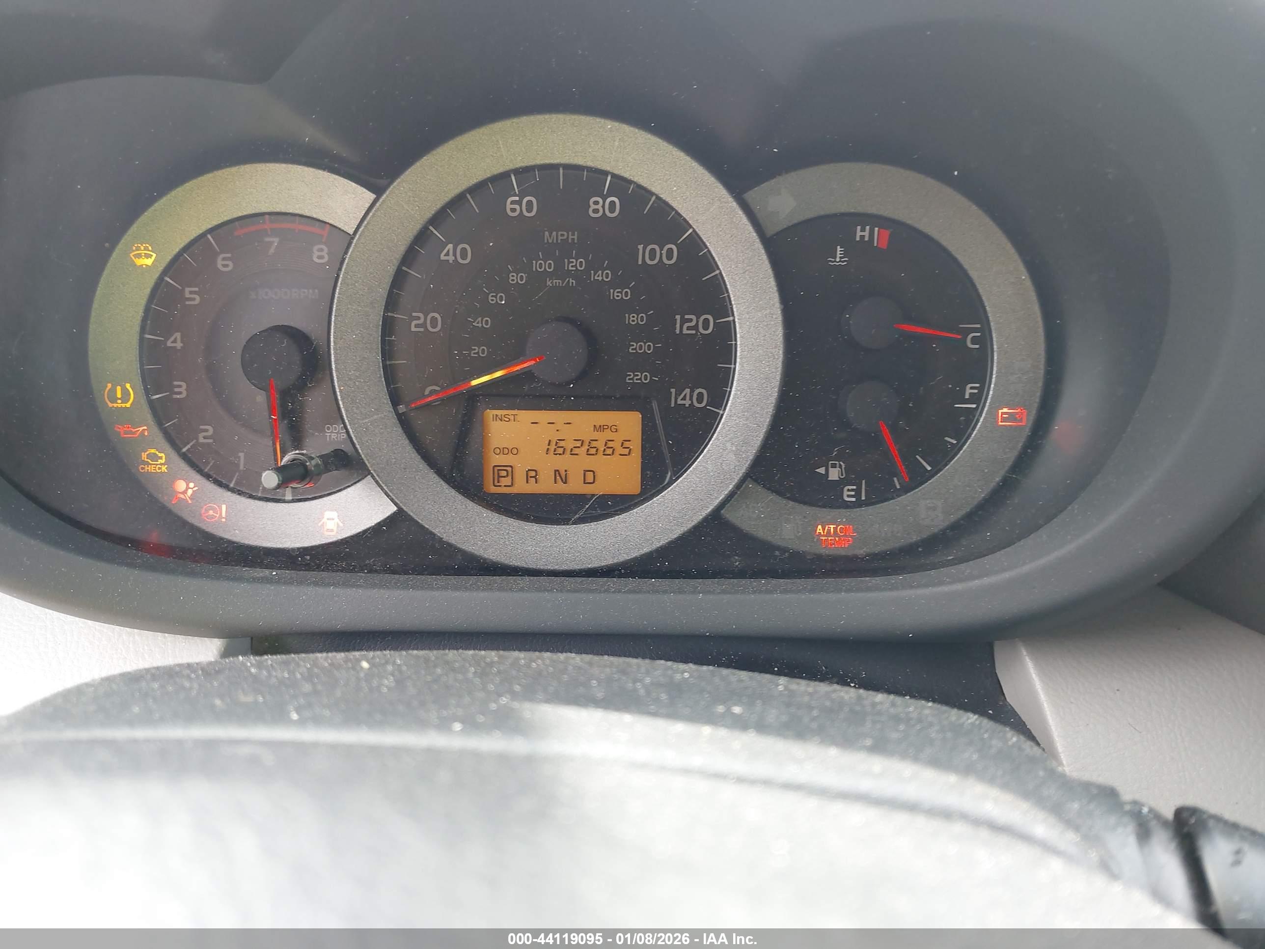 TOYOTA RAV4 image 7