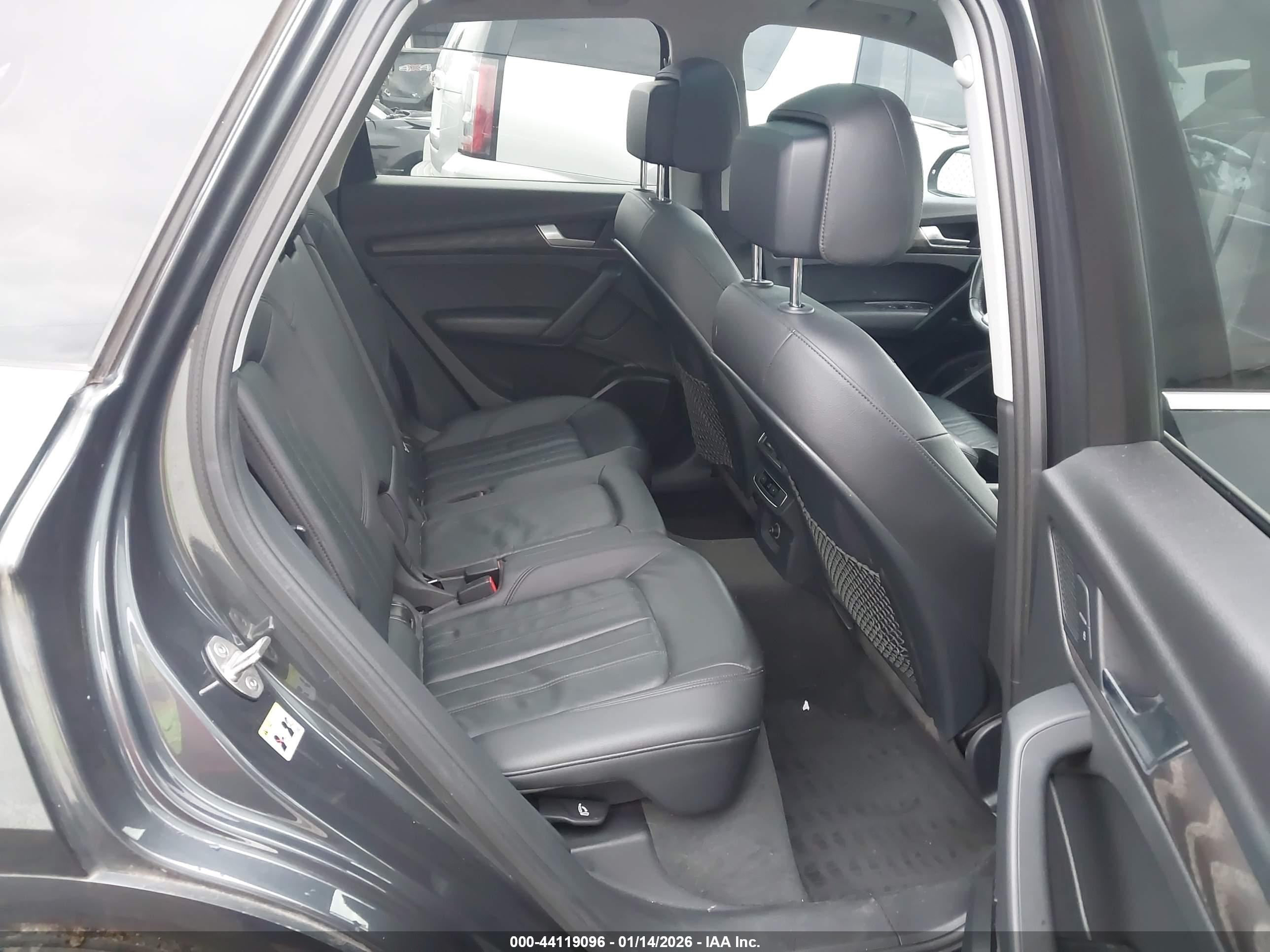 AUDI Q5 image 8