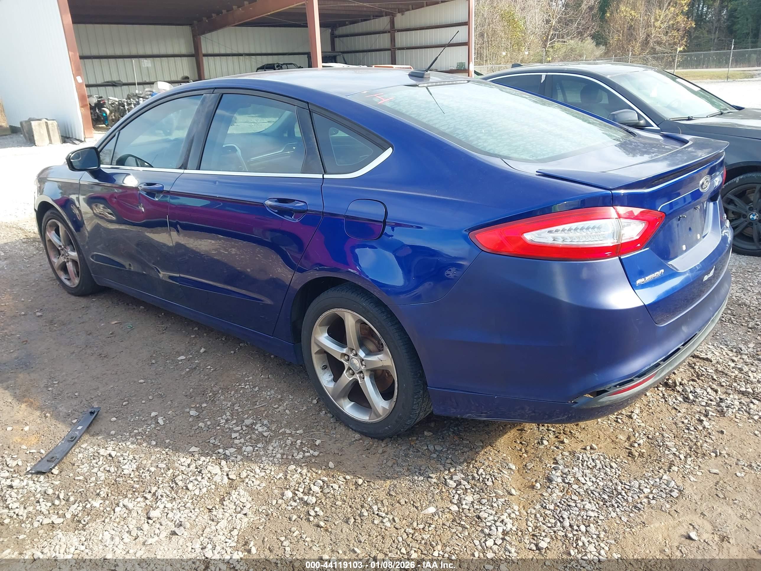 FORD FUSION image 3