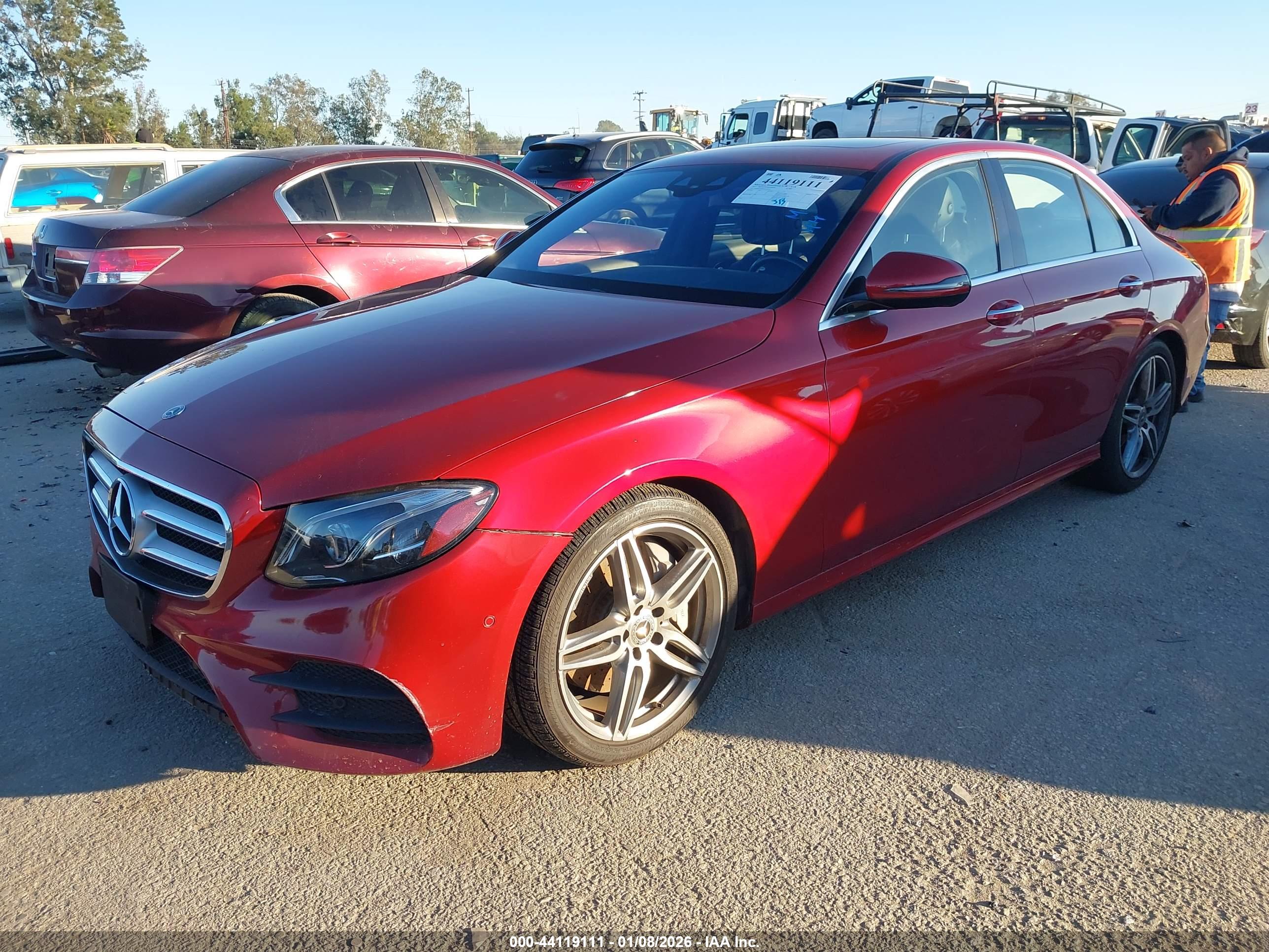 MERCEDES-BENZ E image 2