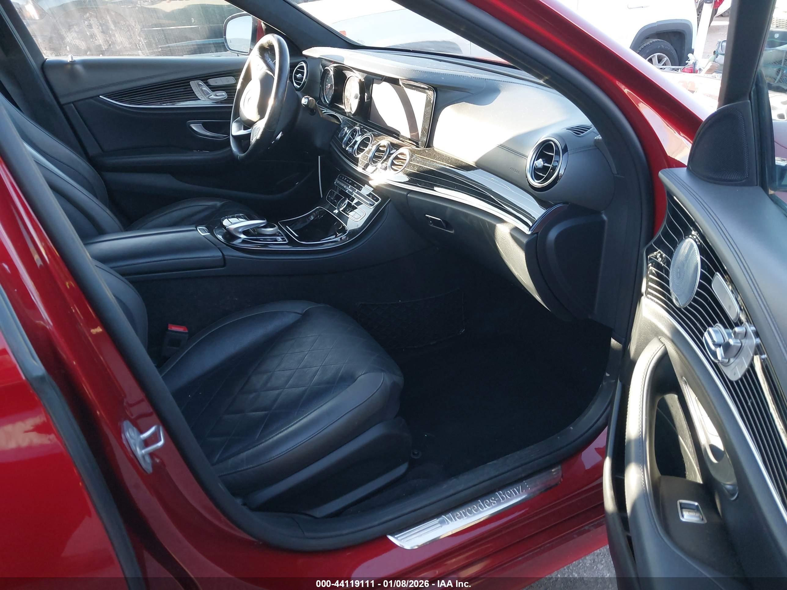 MERCEDES-BENZ E image 5