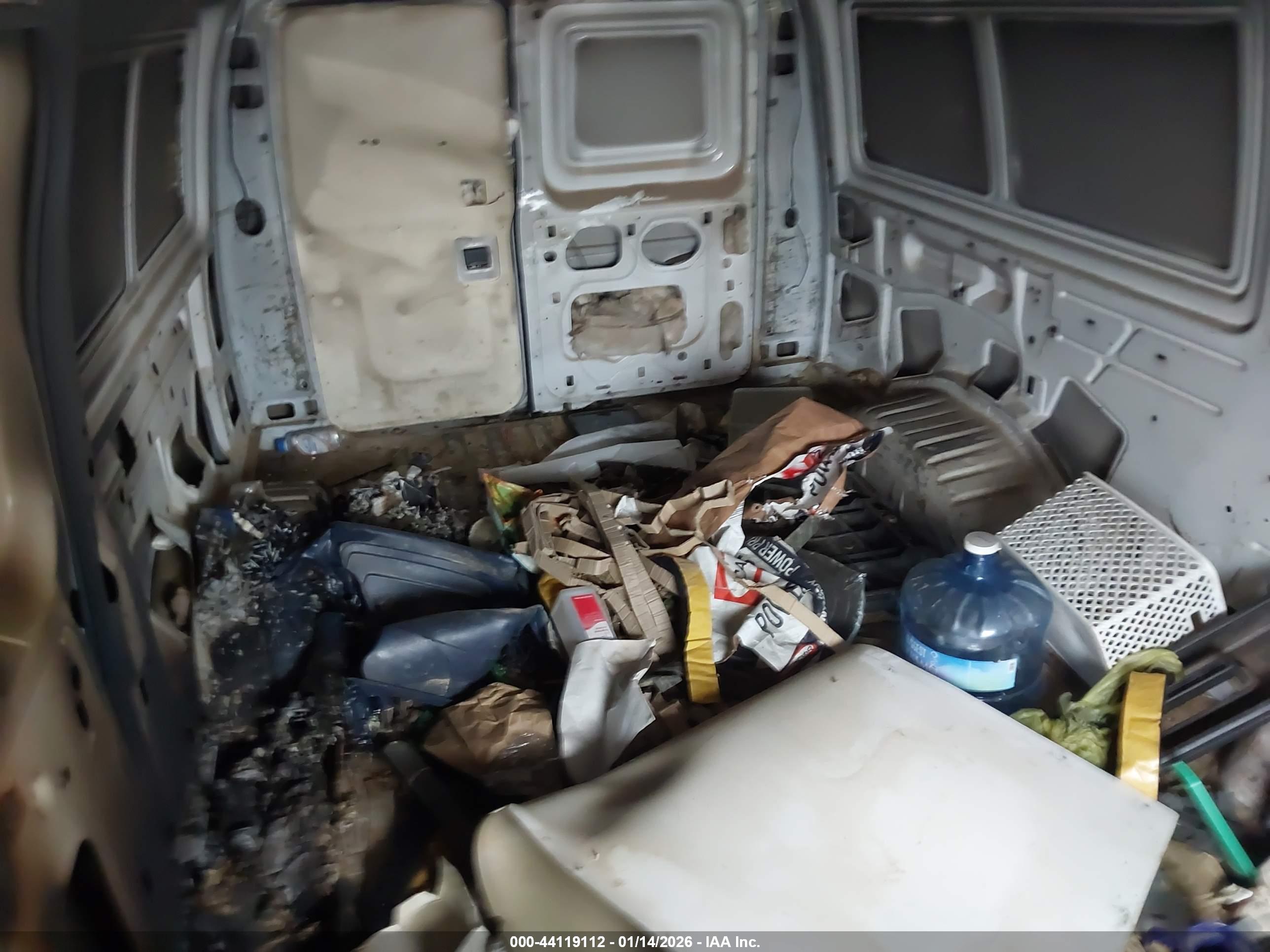 FORD E-250 image 8