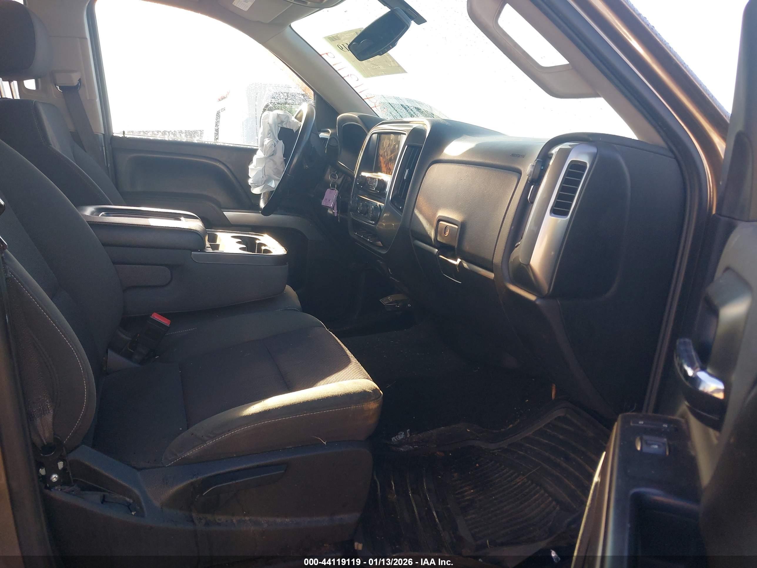 CHEVROLET SILVERADO image 5