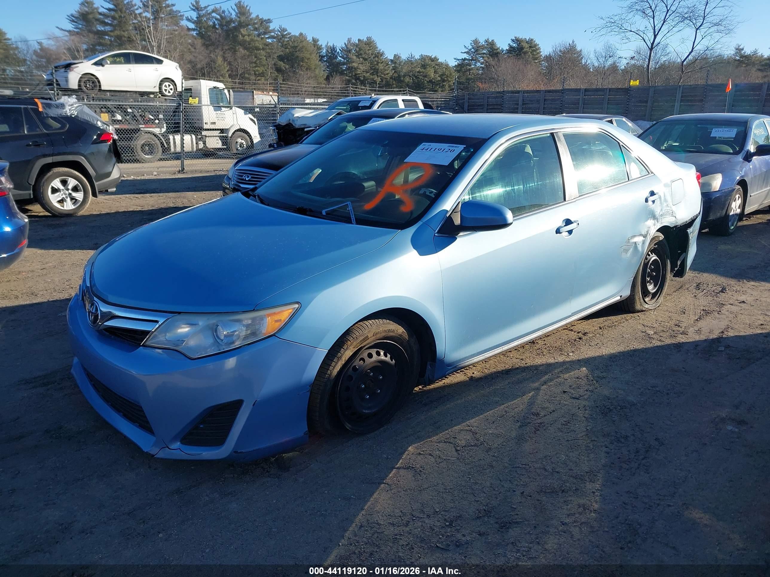 TOYOTA CAMRY image 2