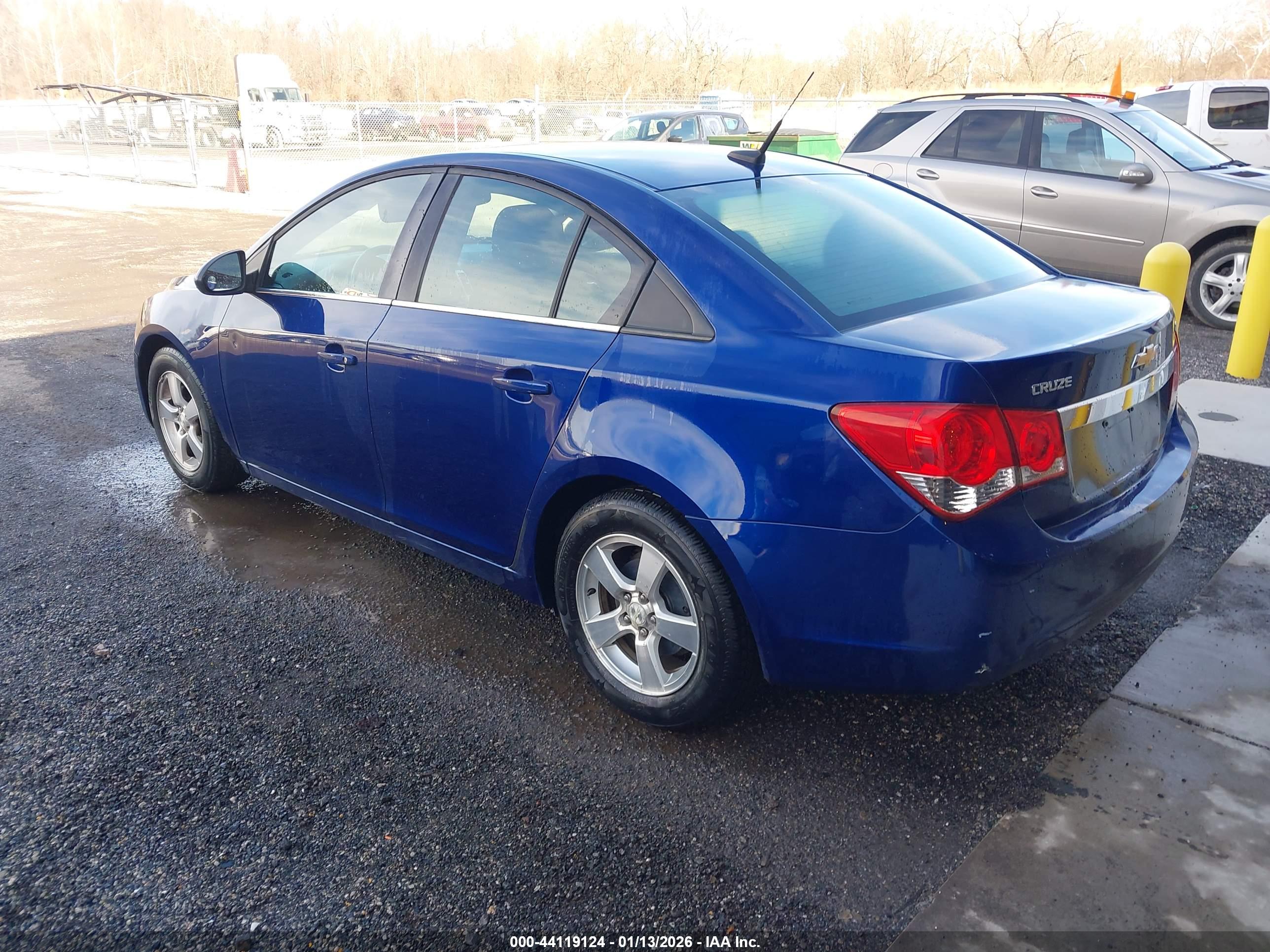 CHEVROLET CRUZE image 3