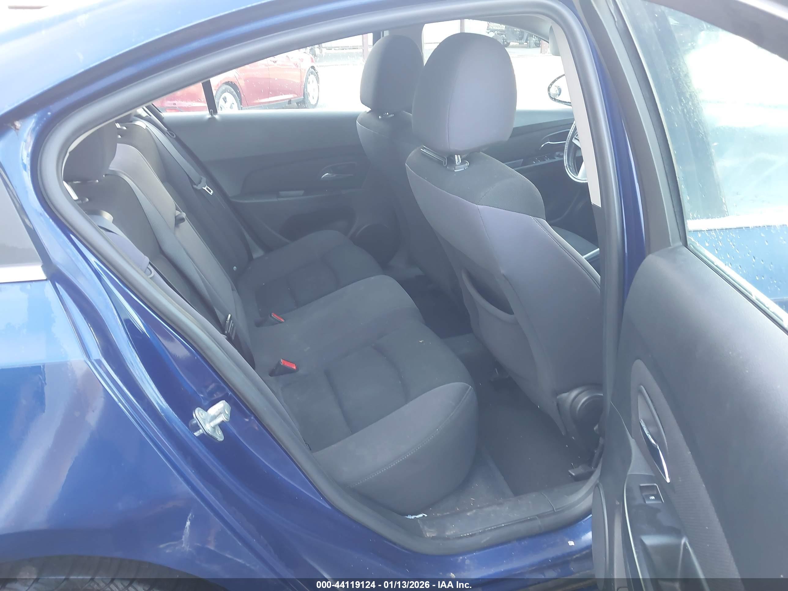 CHEVROLET CRUZE image 8
