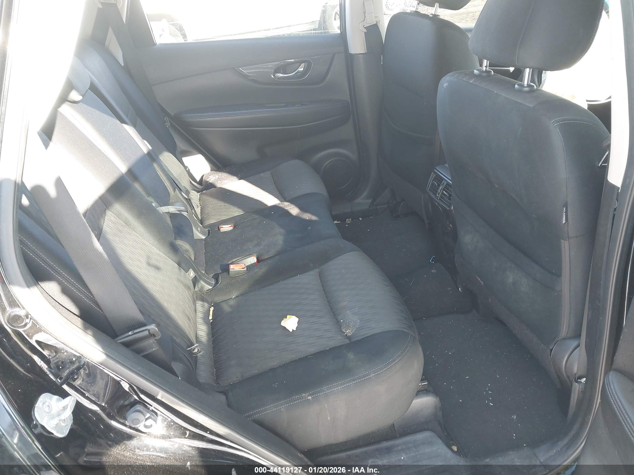 NISSAN ROGUE image 8