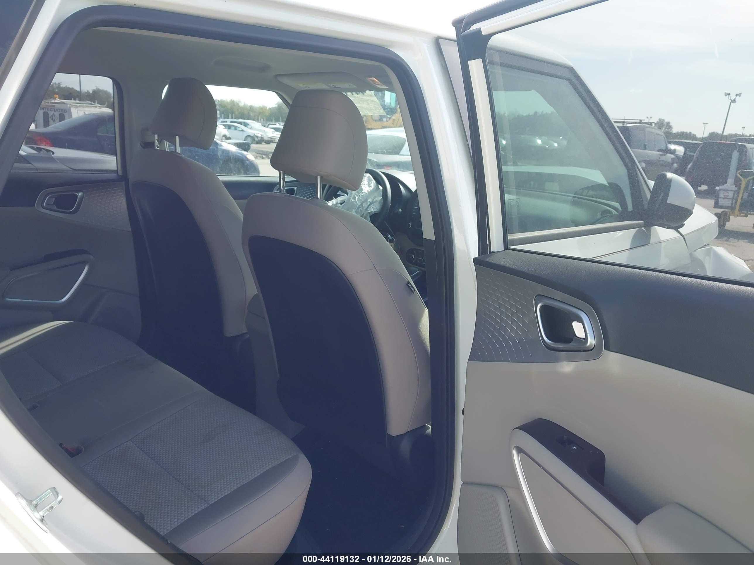 KIA SOUL image 8