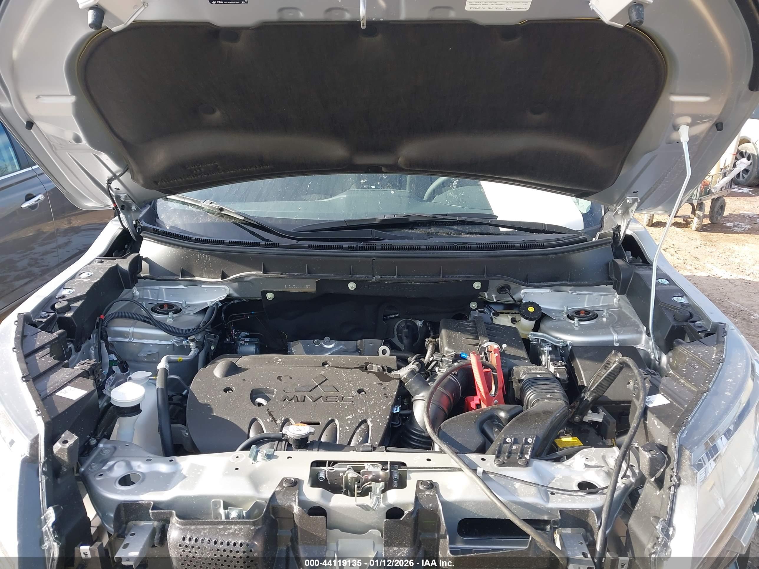 MITSUBISHI OUTLANDER image 10