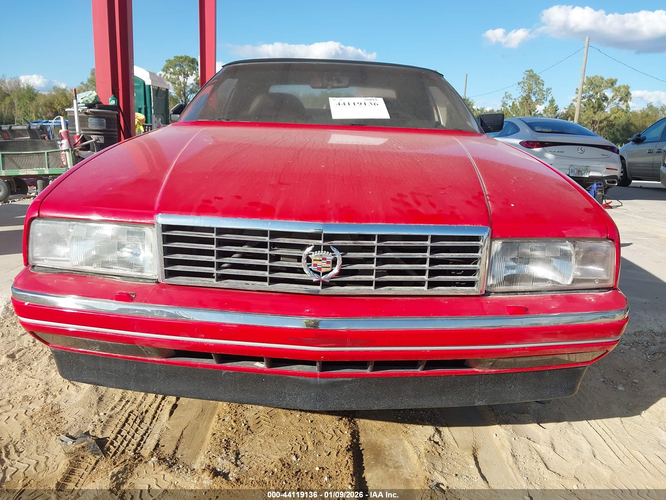 CADILLAC ALLANTE image 6