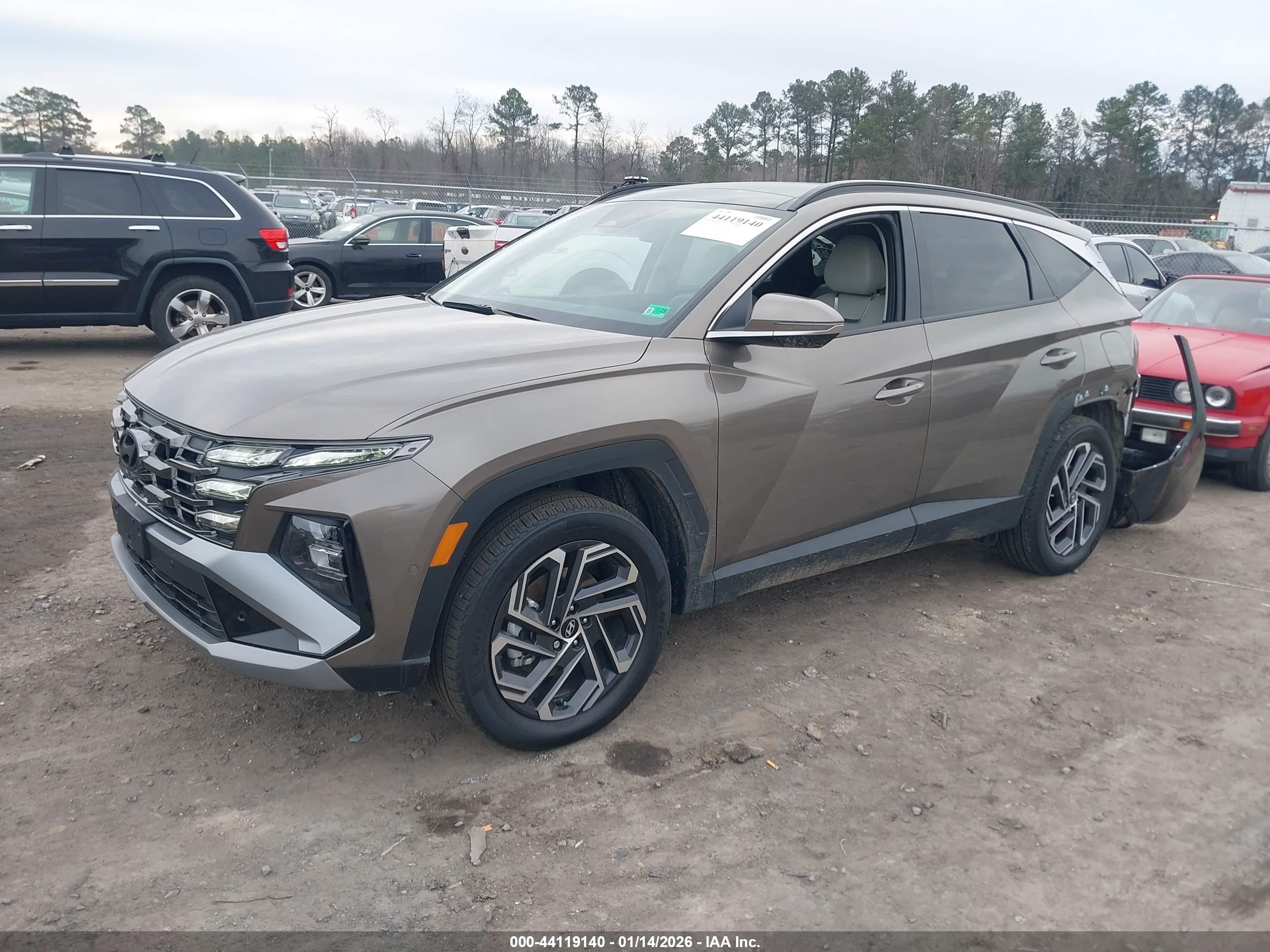 HYUNDAI TUCSON image 2