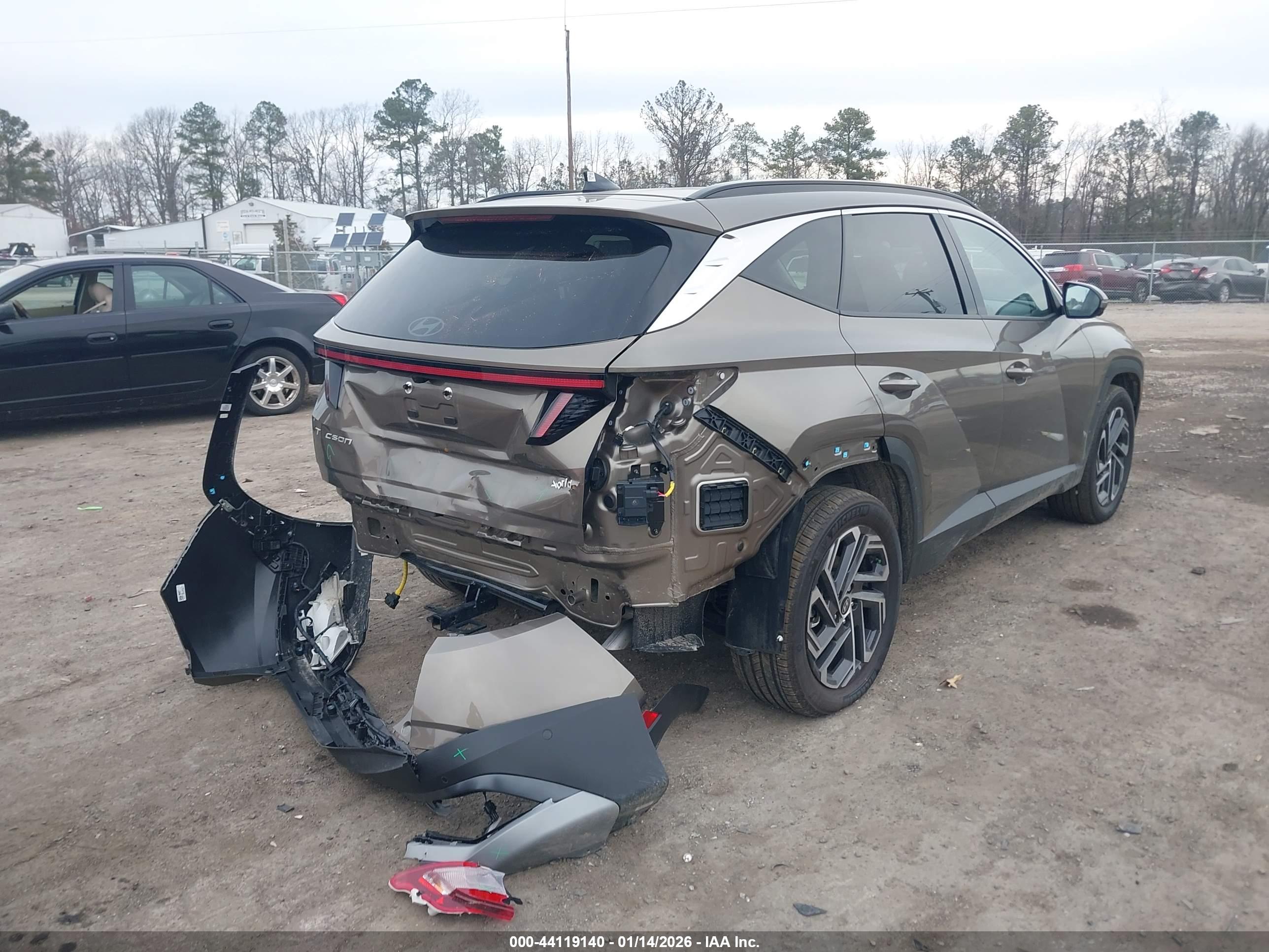 HYUNDAI TUCSON image 4