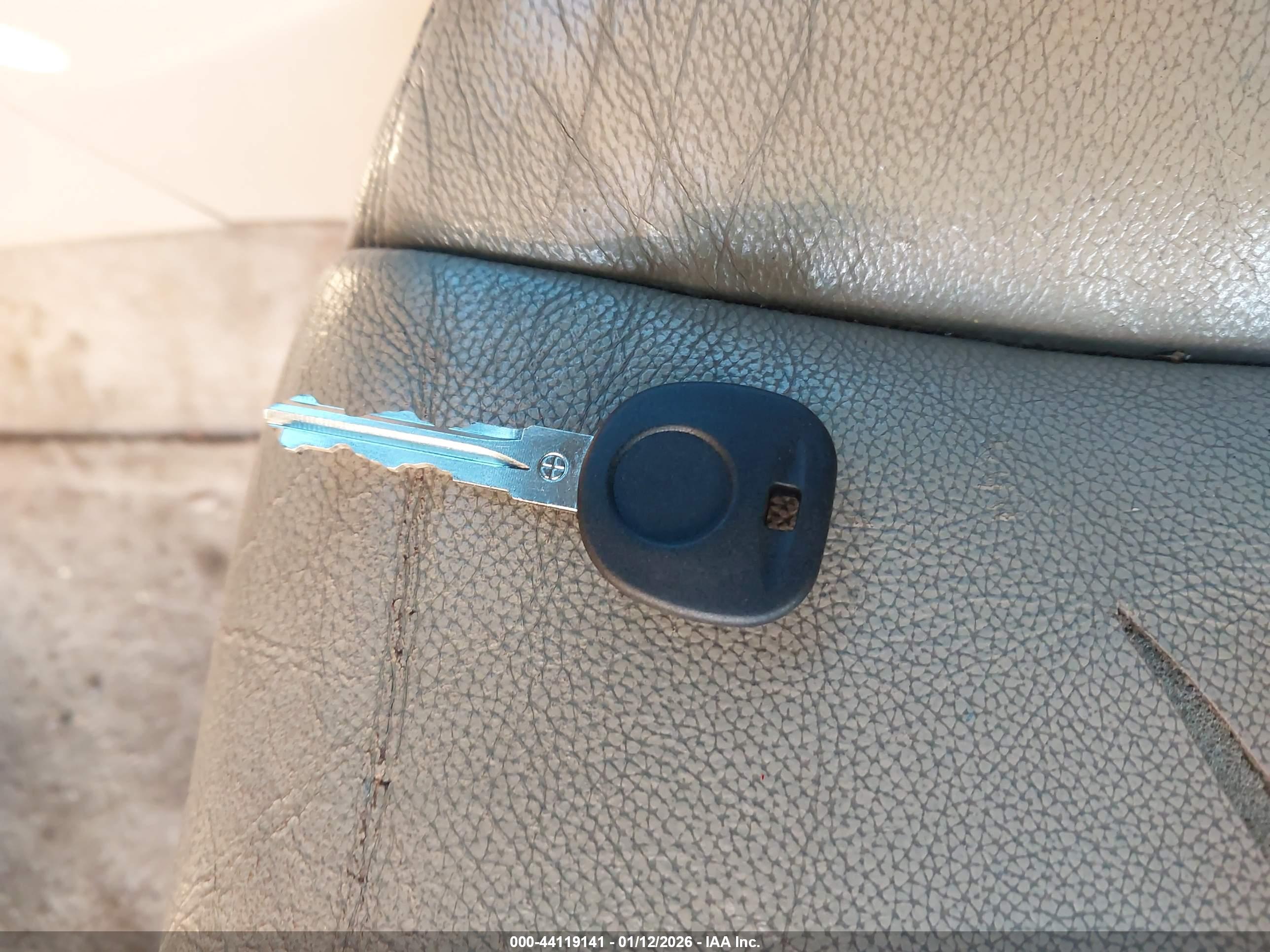 CHEVROLET AVALANCHE image 11