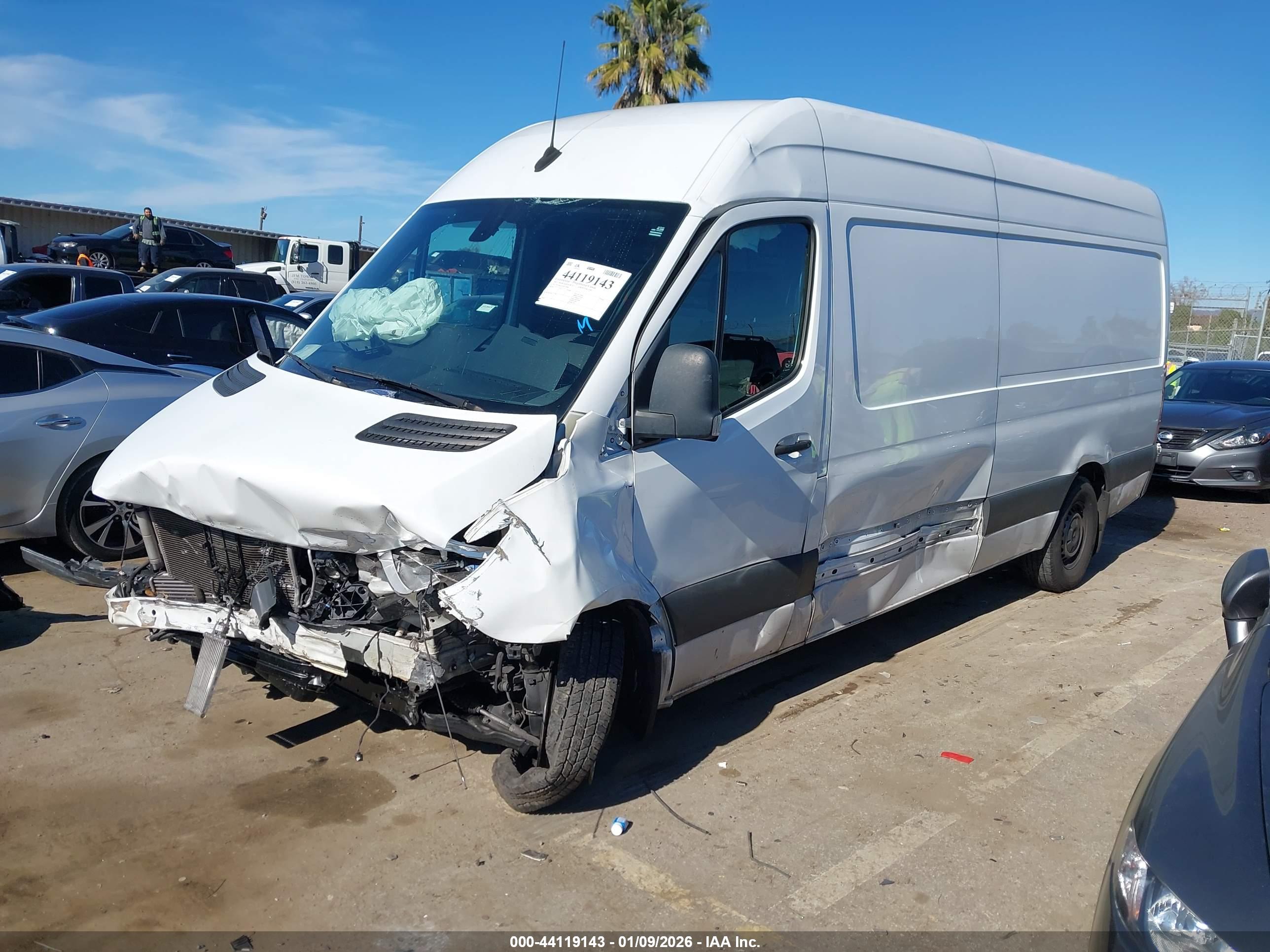MERCEDES-BENZ SPRINTER image 2
