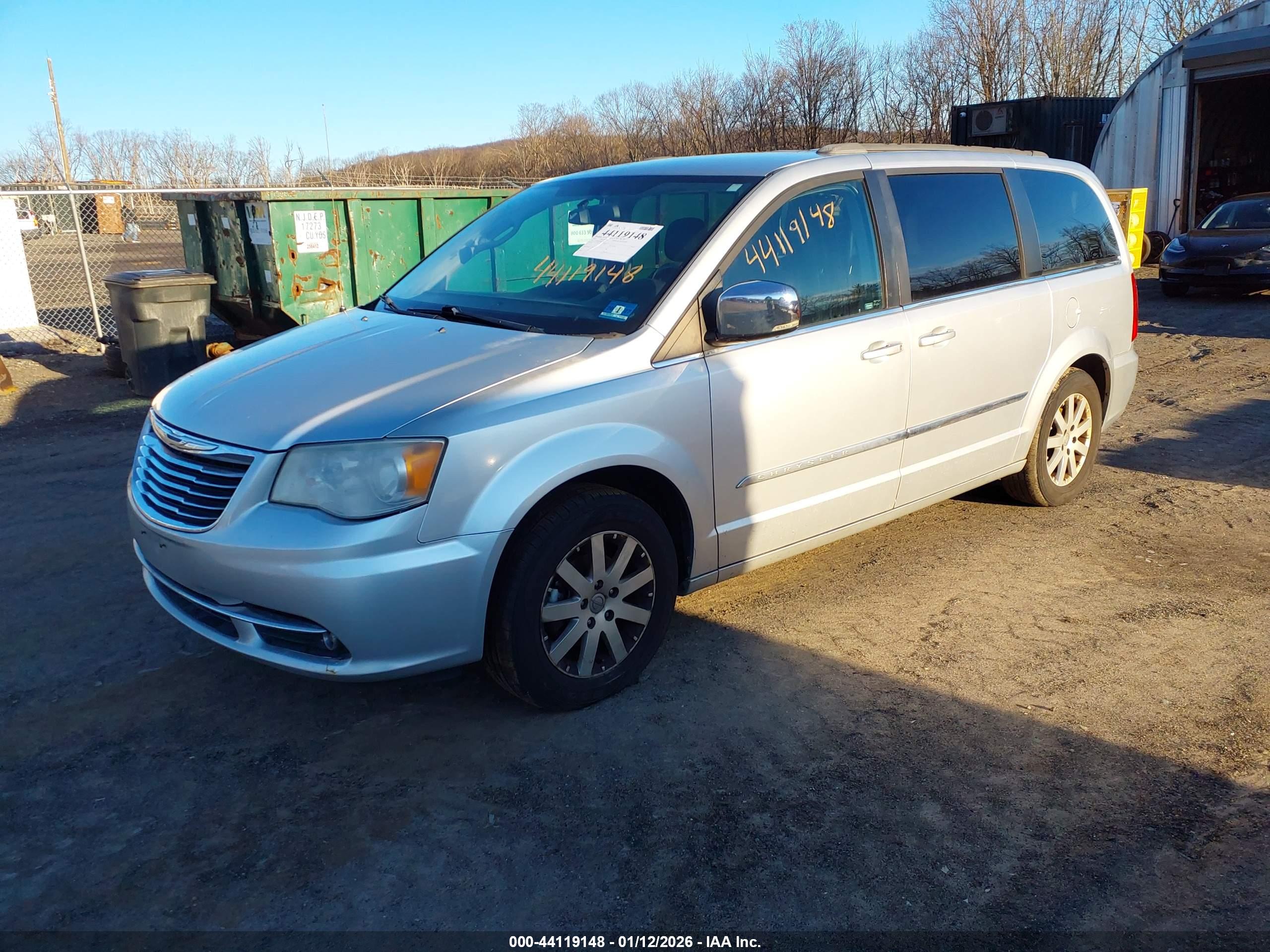 CHRYSLER TOWN image 2