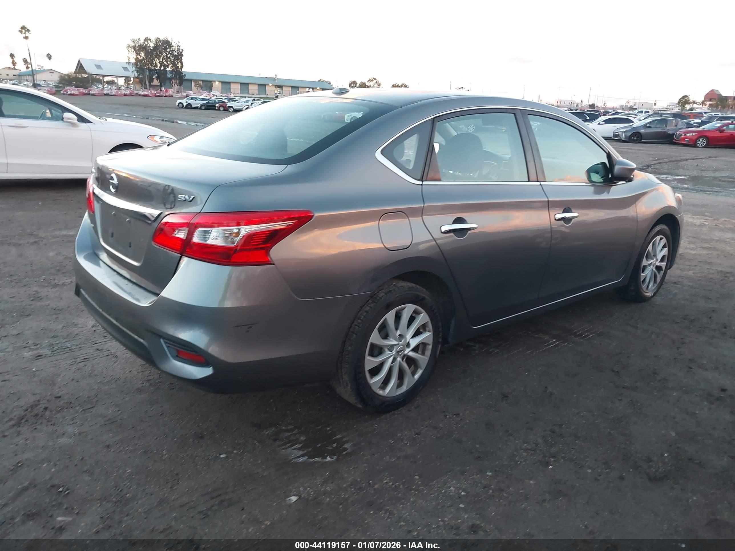 NISSAN SENTRA image 4