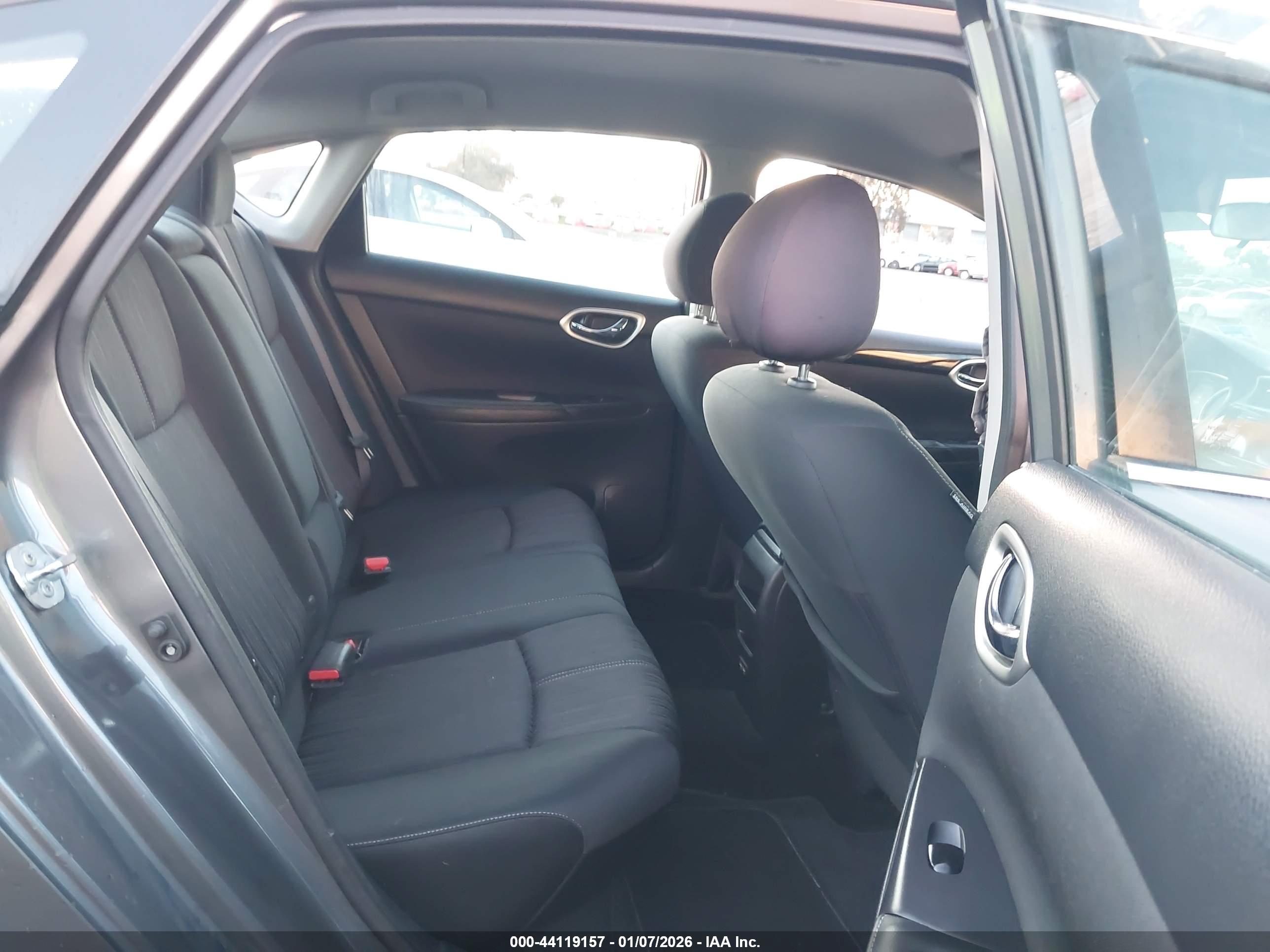 NISSAN SENTRA image 8