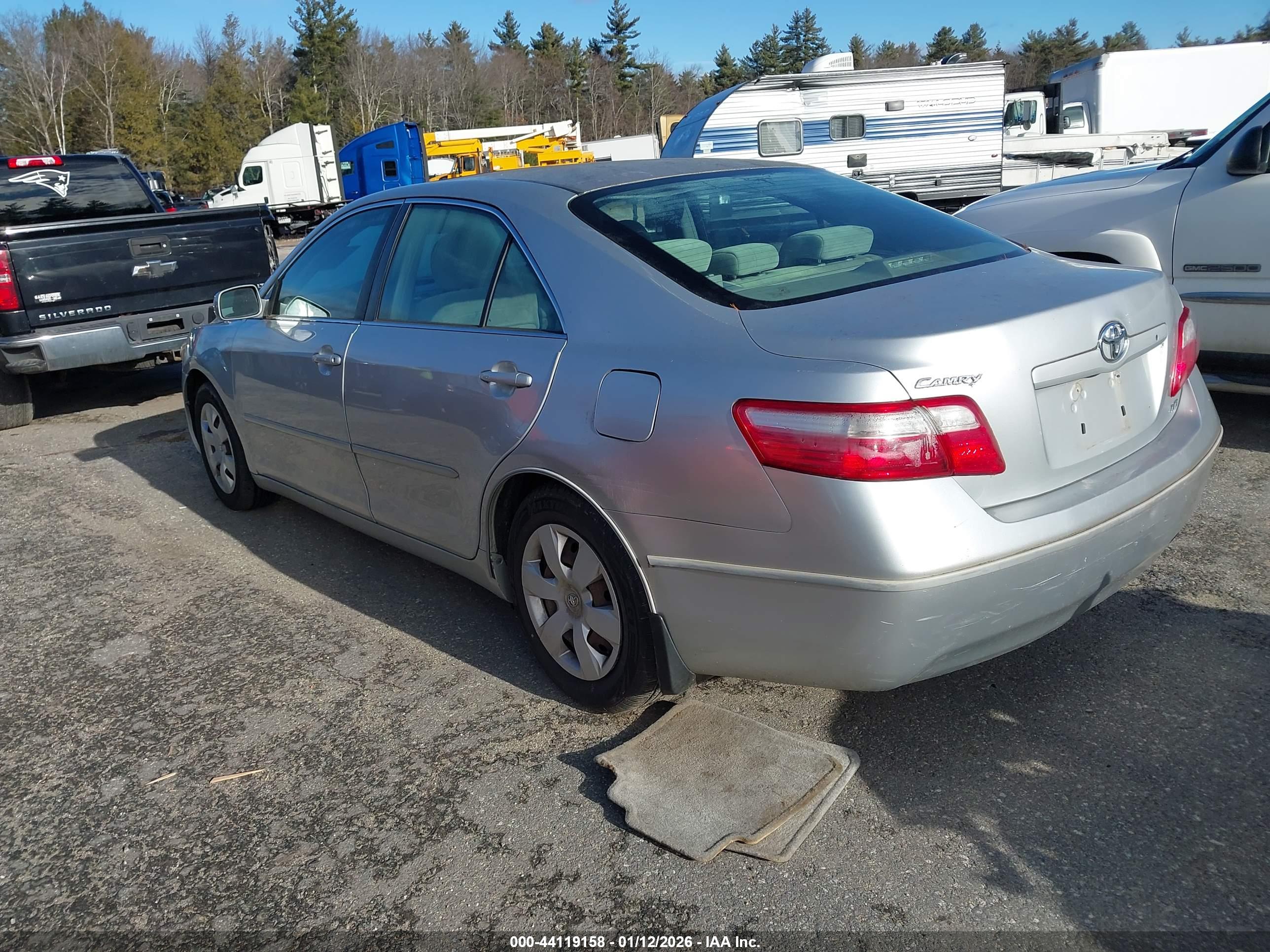 TOYOTA CAMRY image 3