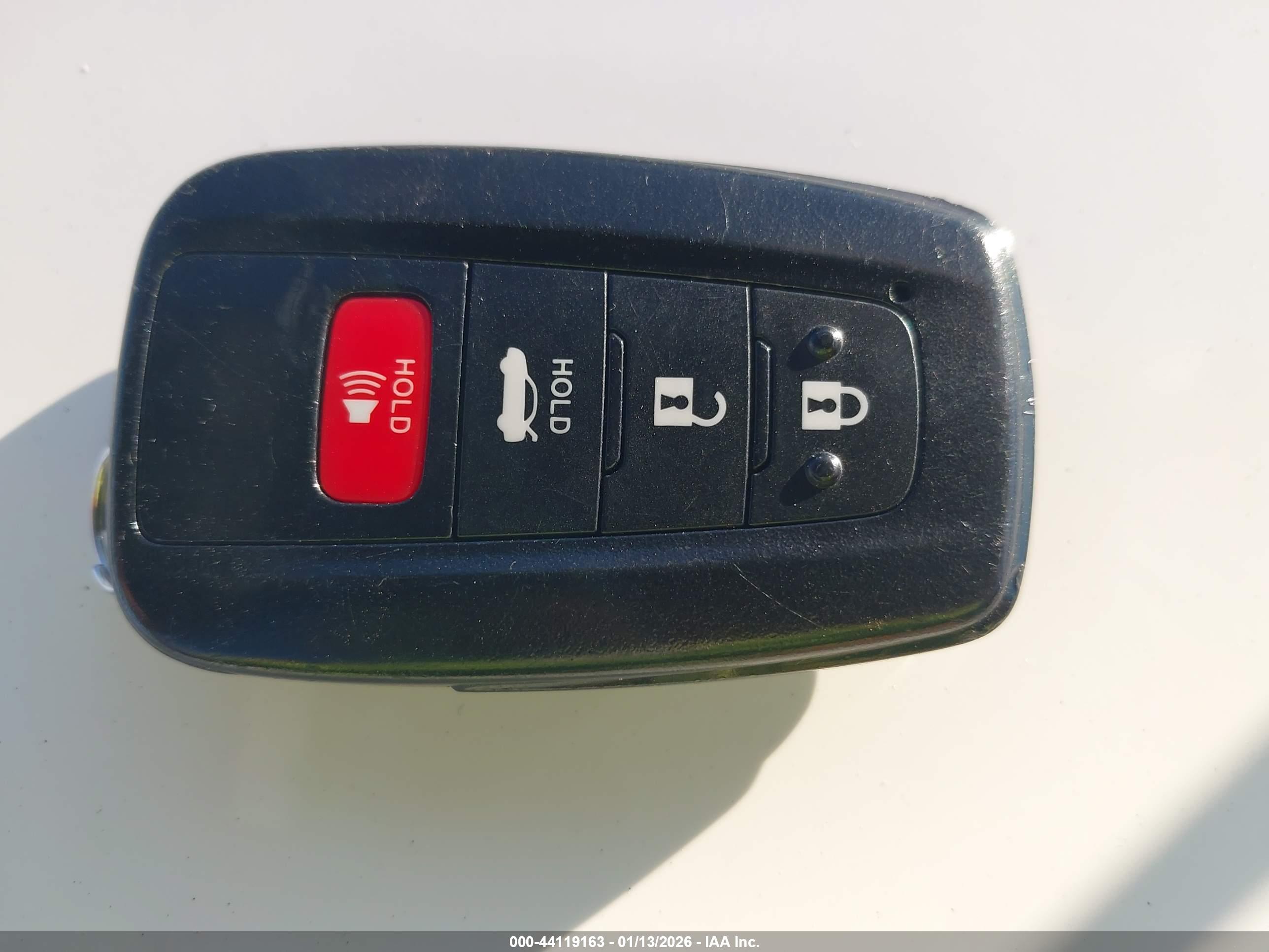 TOYOTA CAMRY image 11