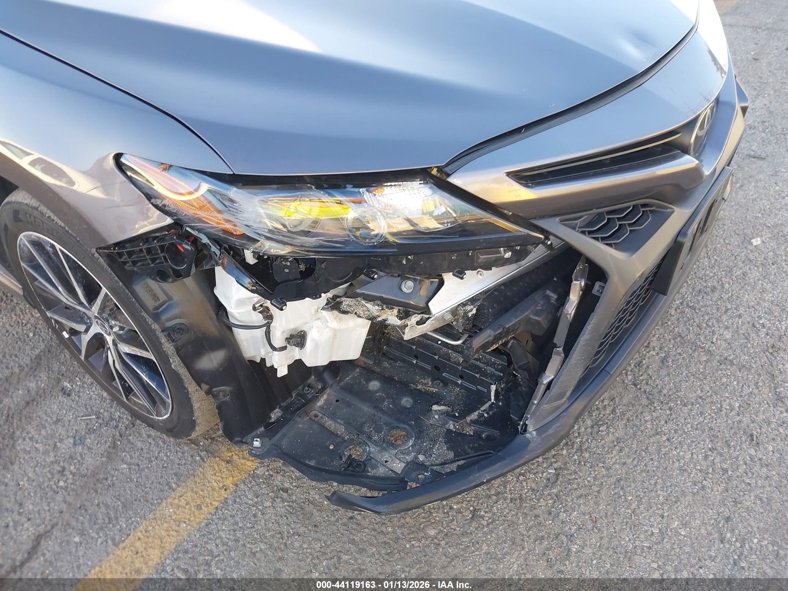 TOYOTA CAMRY image 6