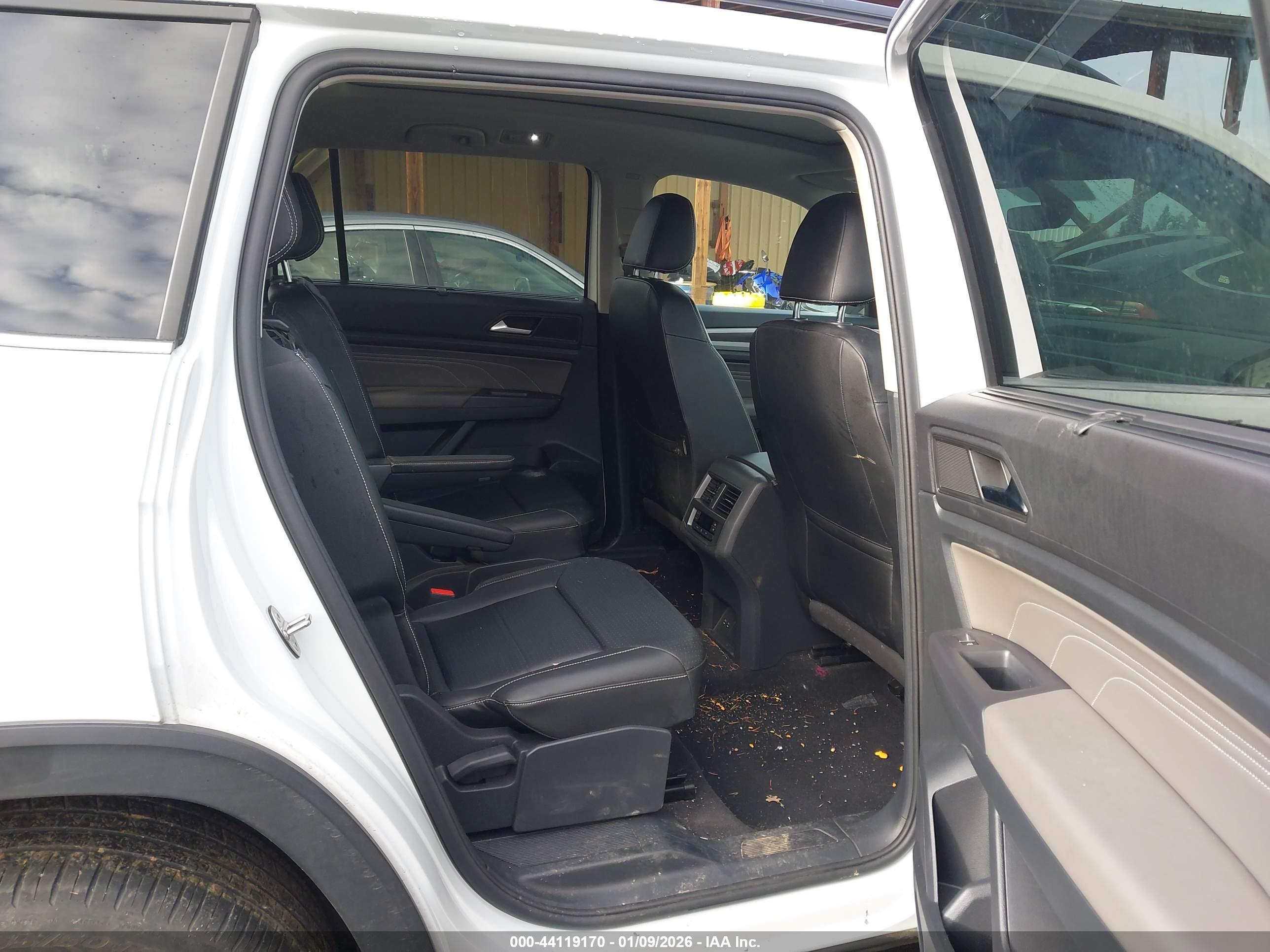 VOLKSWAGEN ATLAS image 8