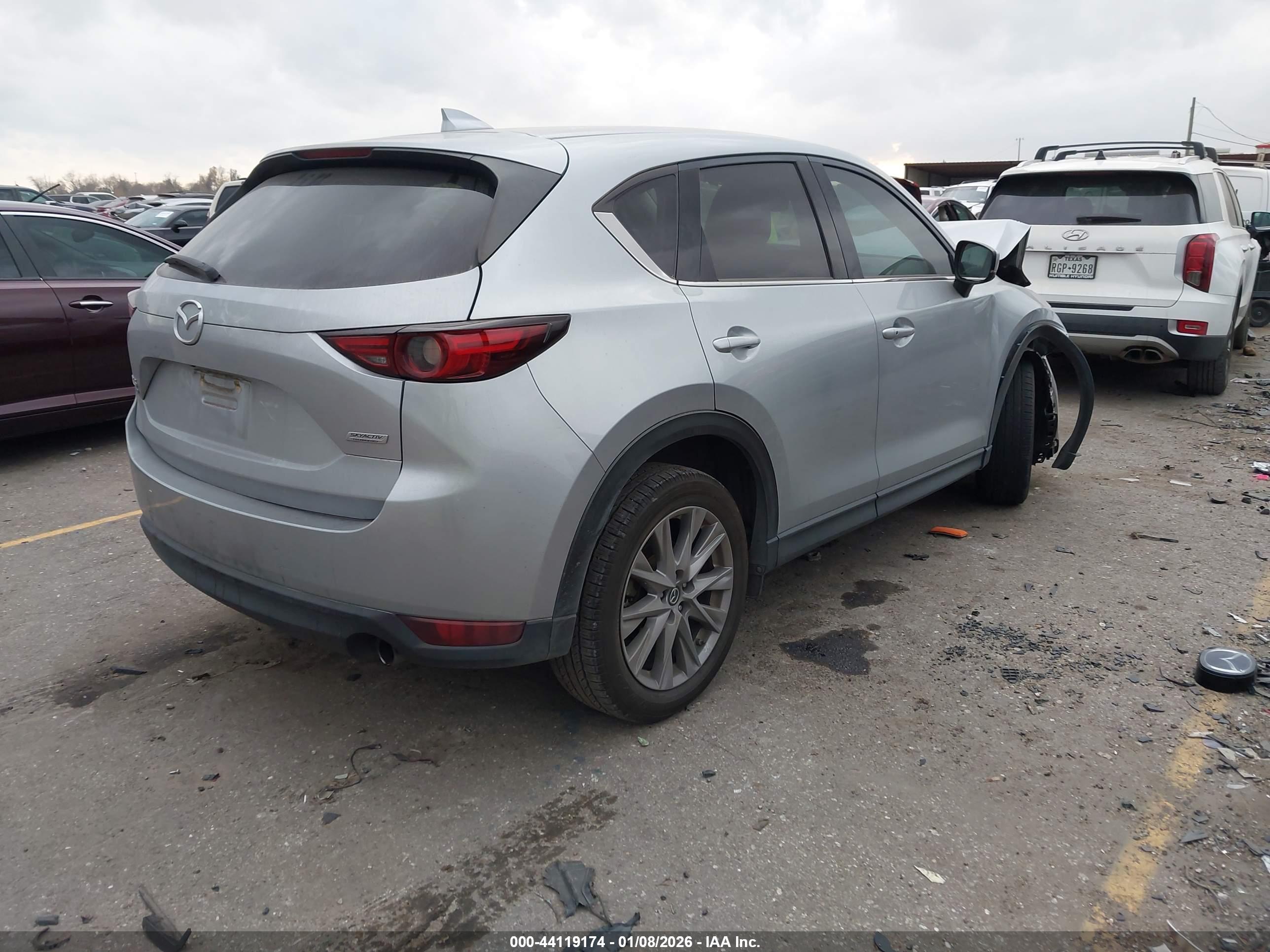 MAZDA CX-5 image 4
