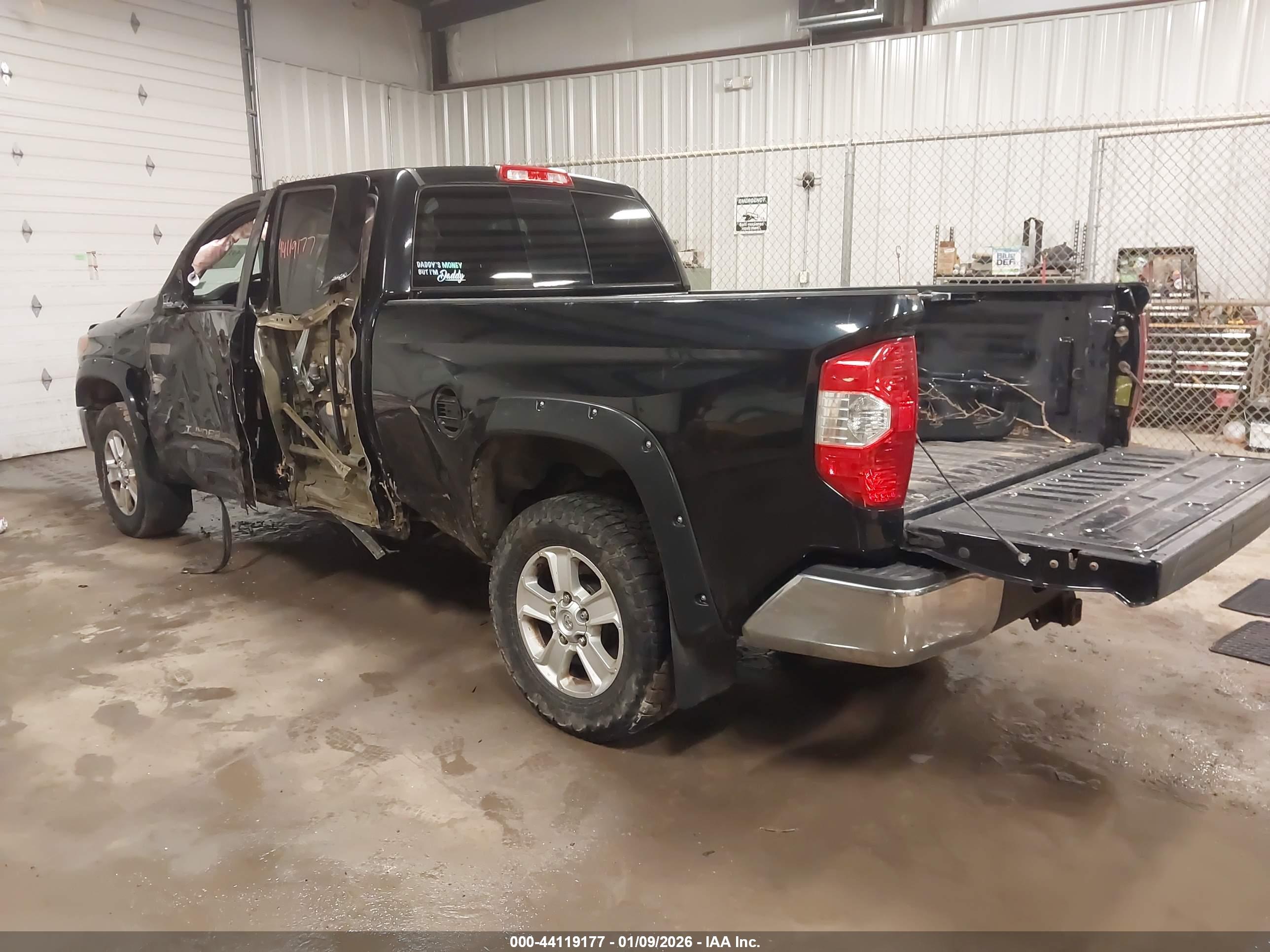 TOYOTA TUNDRA image 3