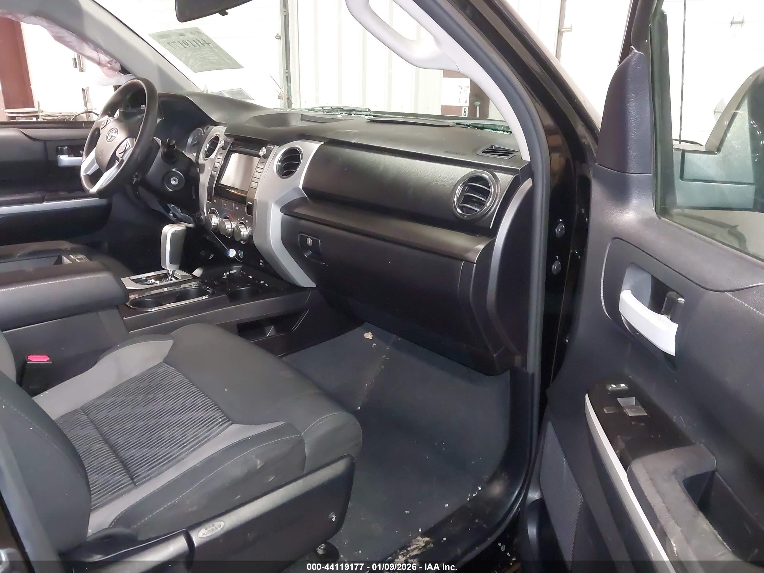 TOYOTA TUNDRA image 5