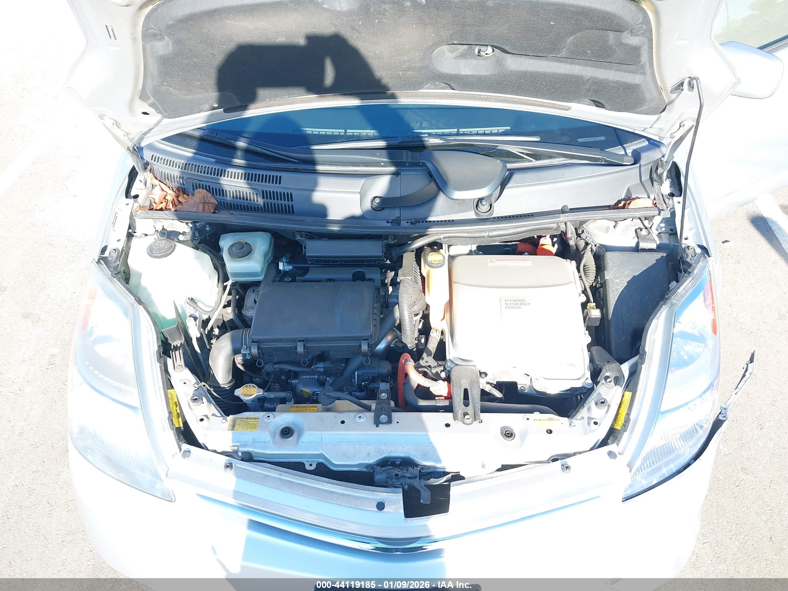 TOYOTA PRIUS image 10
