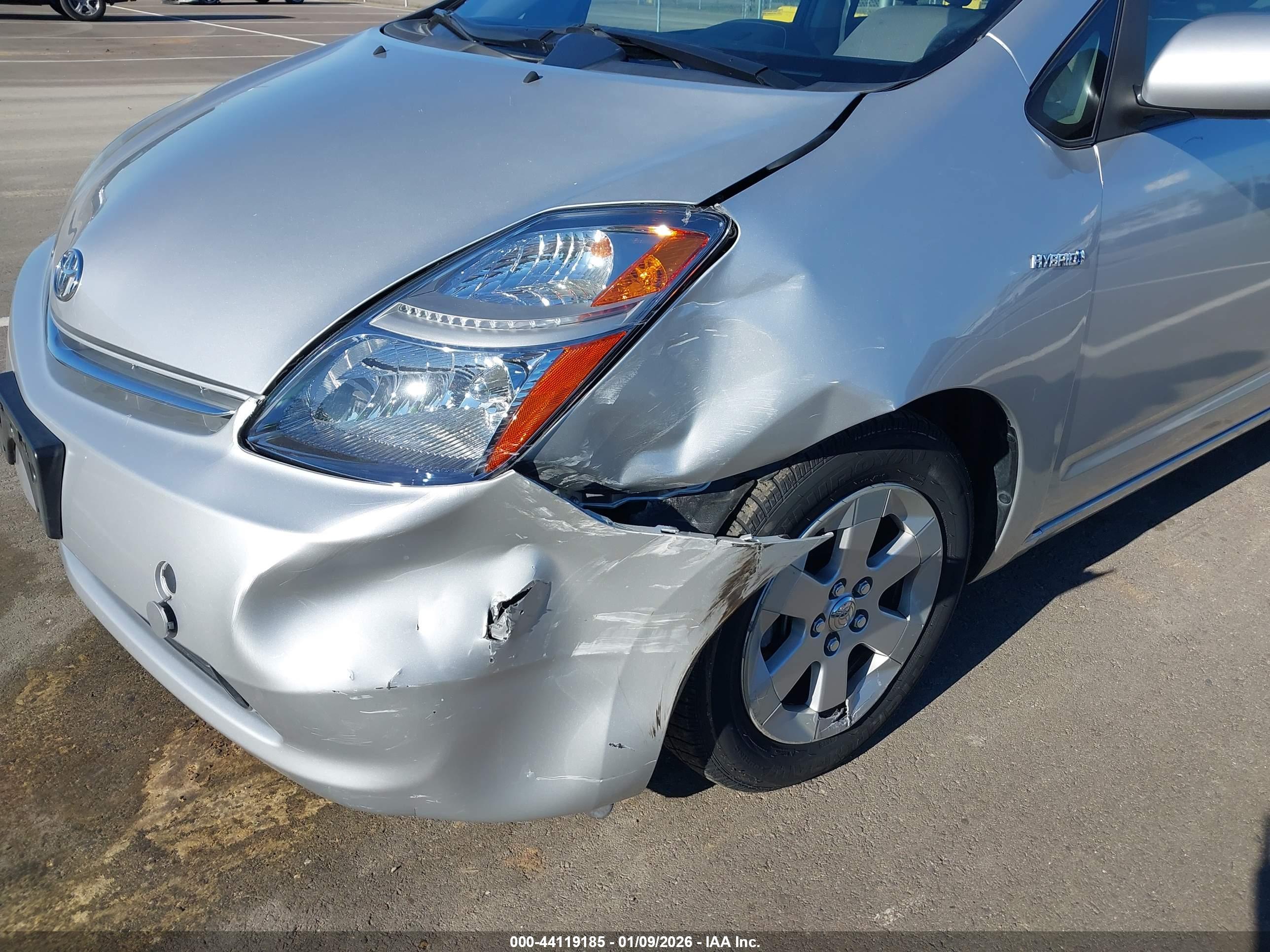 TOYOTA PRIUS image 6