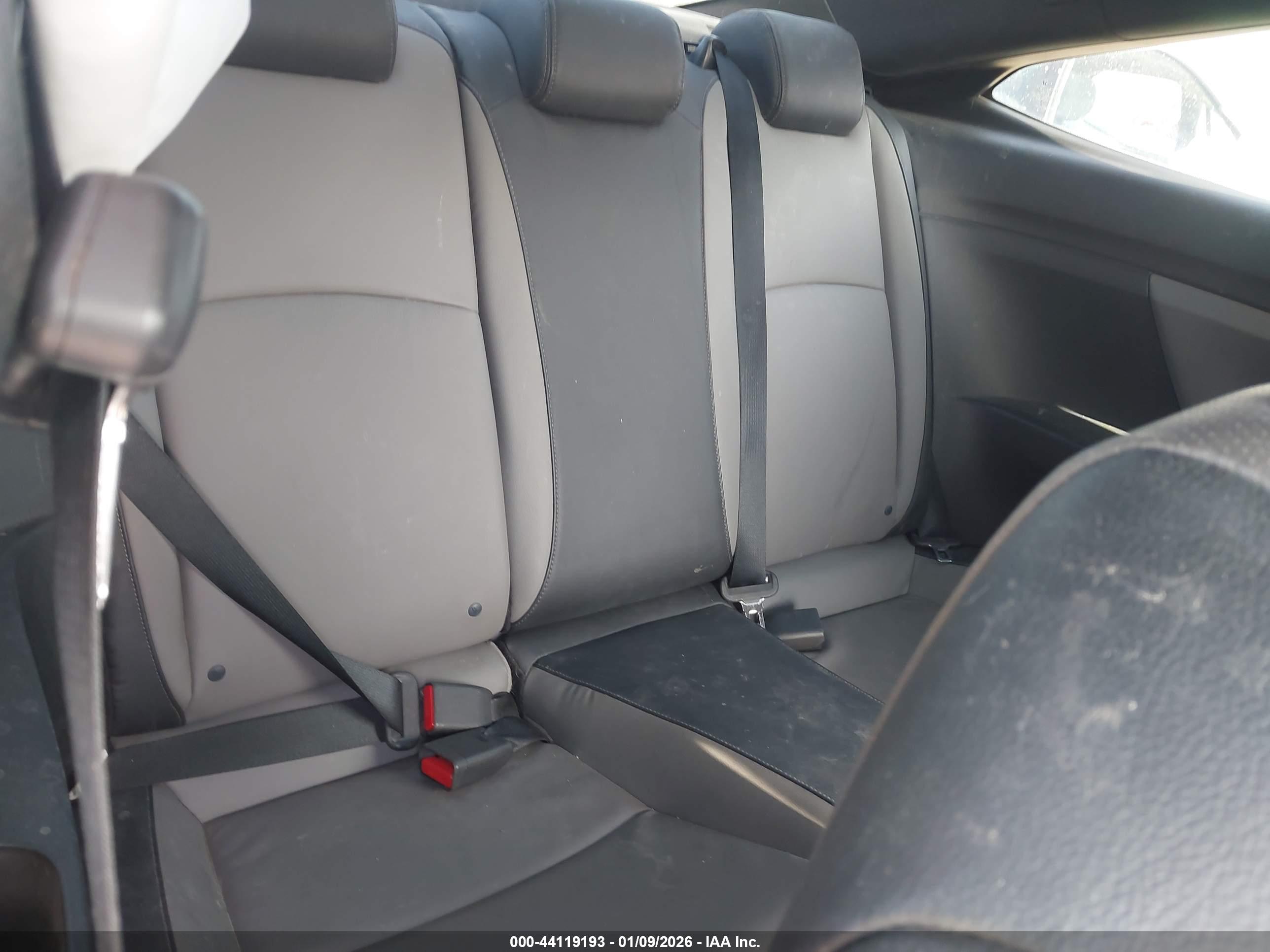 HONDA CIVIC image 8