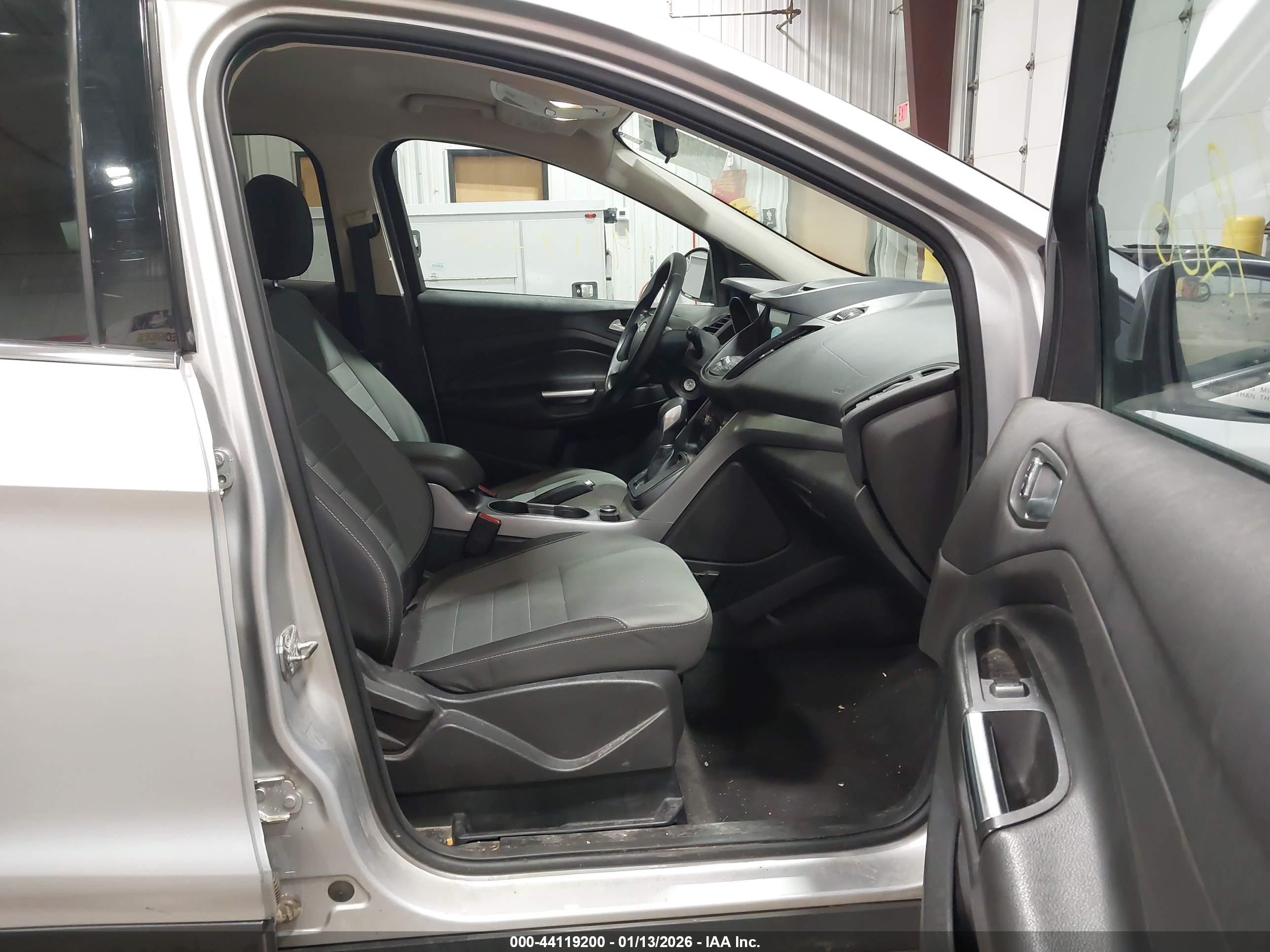 FORD ESCAPE image 5